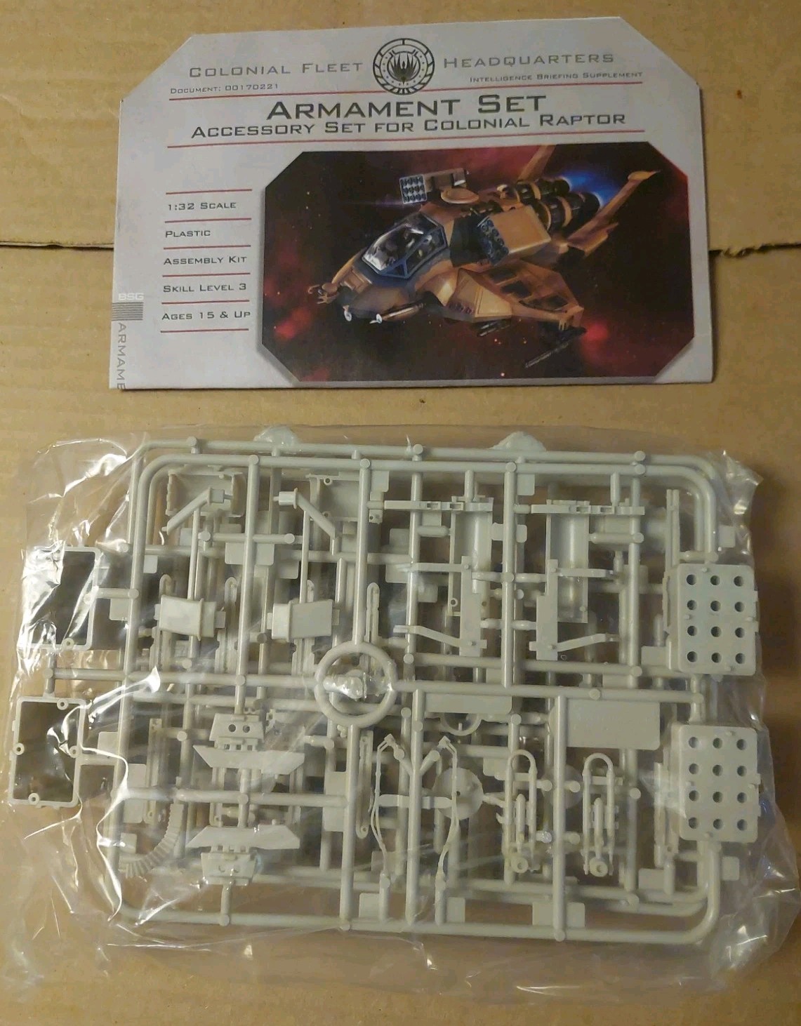 Moebius Battlestar Galactica Colonial Raptor and Armament Set Model Kit