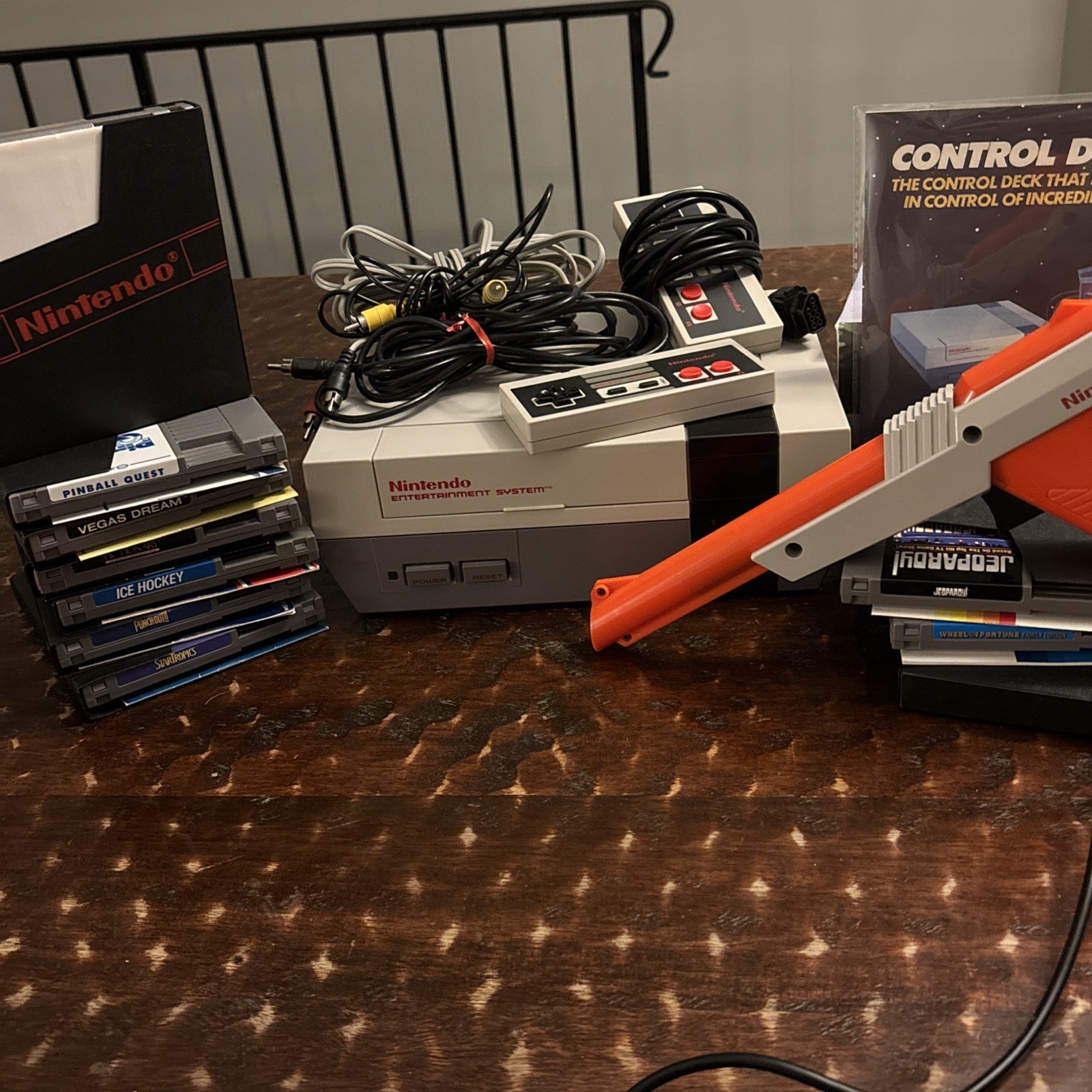 Nintendo NES-001 Console Bundle W/ 10 Games, 2 Controllers & Zapper