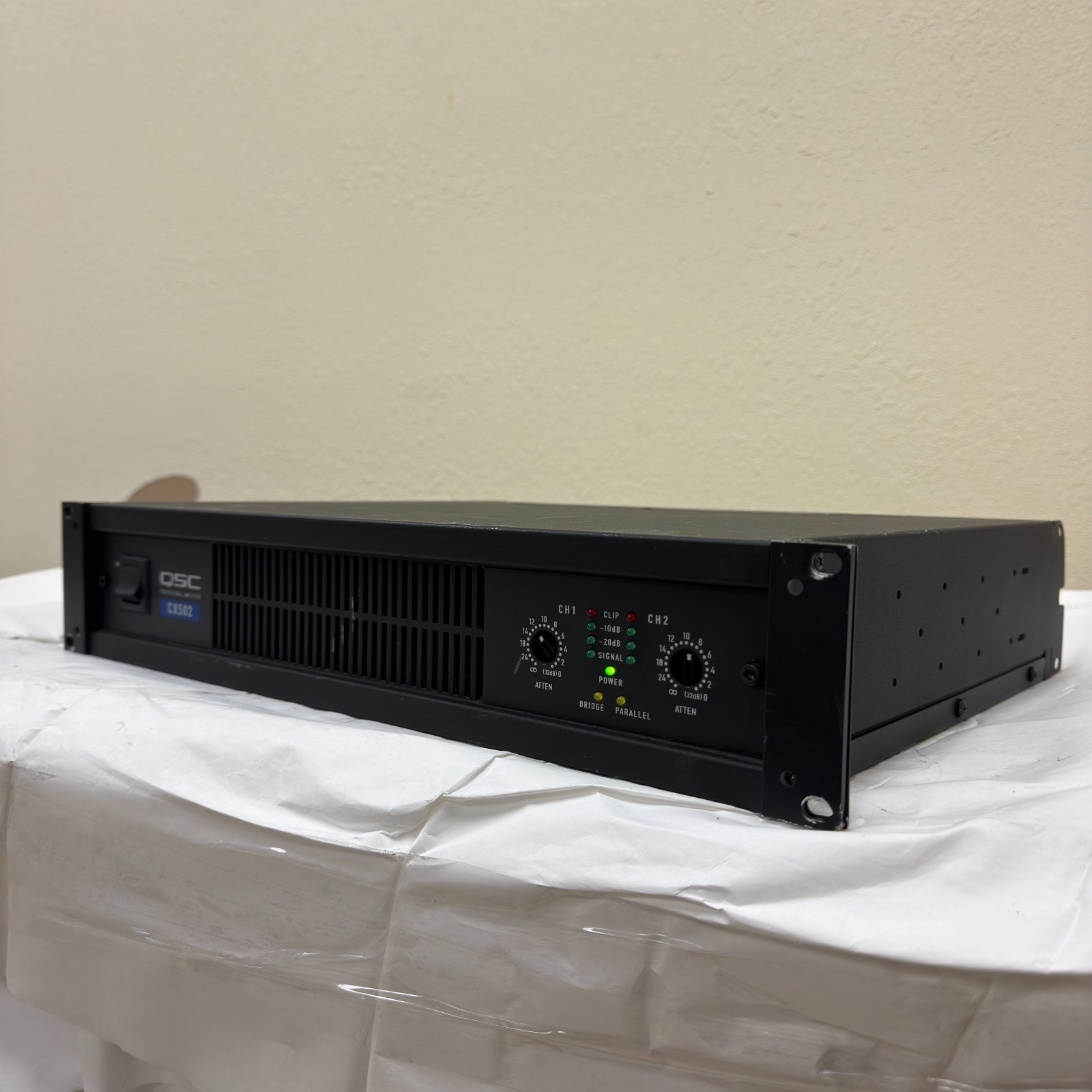 QSC CX502 2-Channel Professional Power Amplifier 500W @ 4 Ohm 2U Rackmount