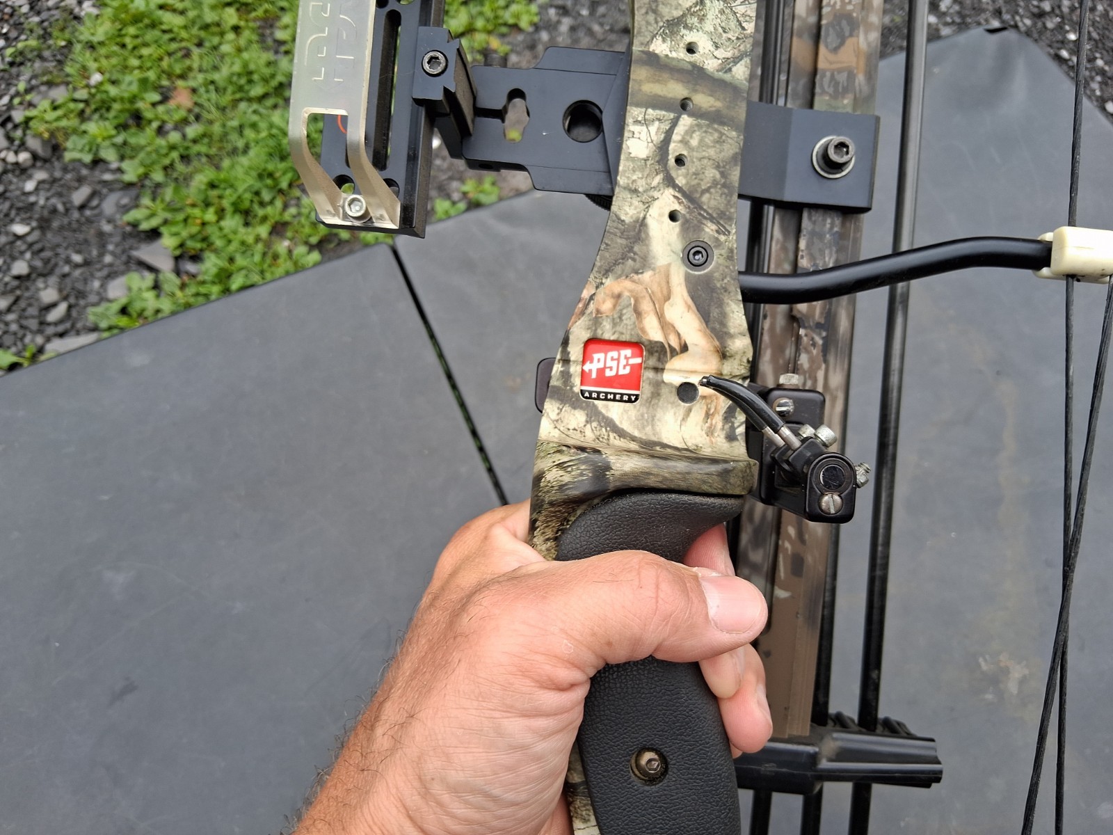 PSE Stinger Compound Bow