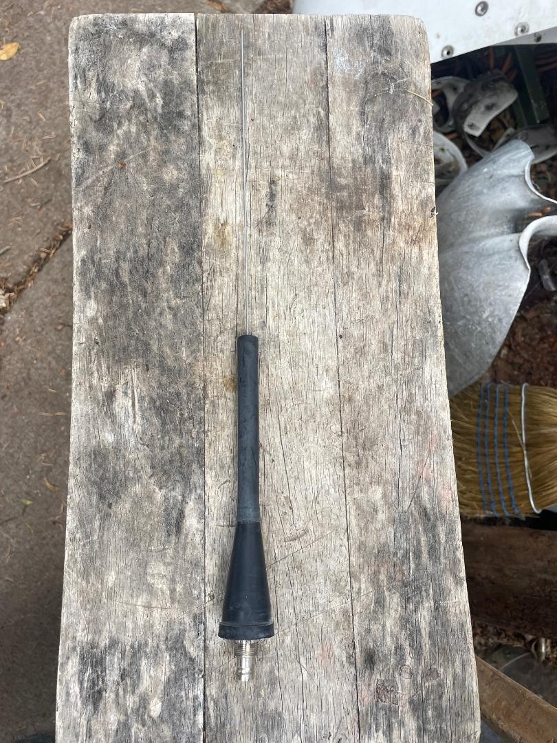 ELT antenna