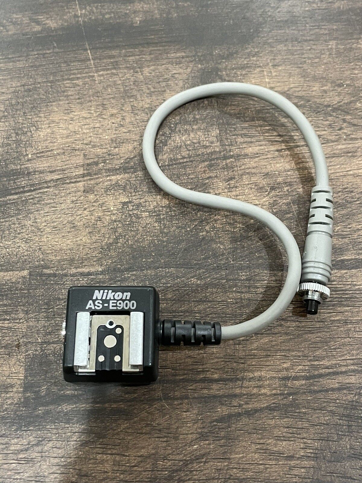 Nikon AS-E900 TTL Multi Flash Adapter for Coolpix (J1)