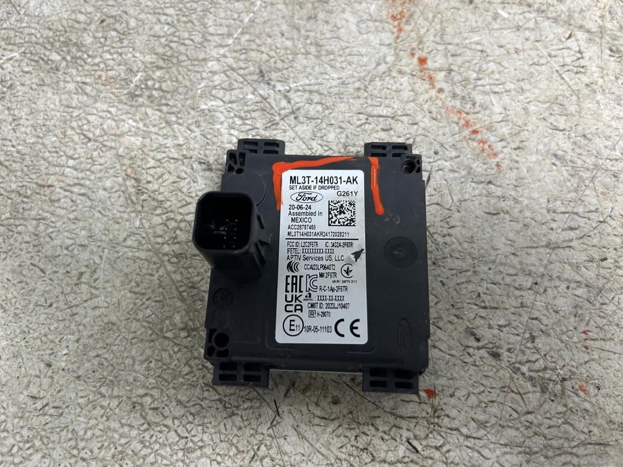 2025 LINCOLN AVIATOR BLIND SPOT MODULE OEM PART NUMBER ML3T14H031AR