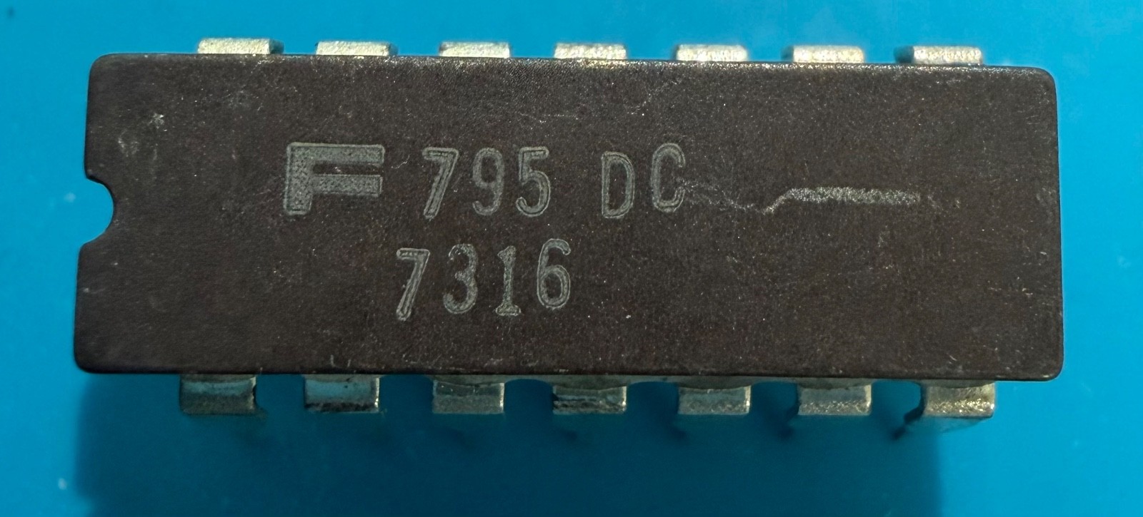 Fairchild  795DC Integrated Circuit