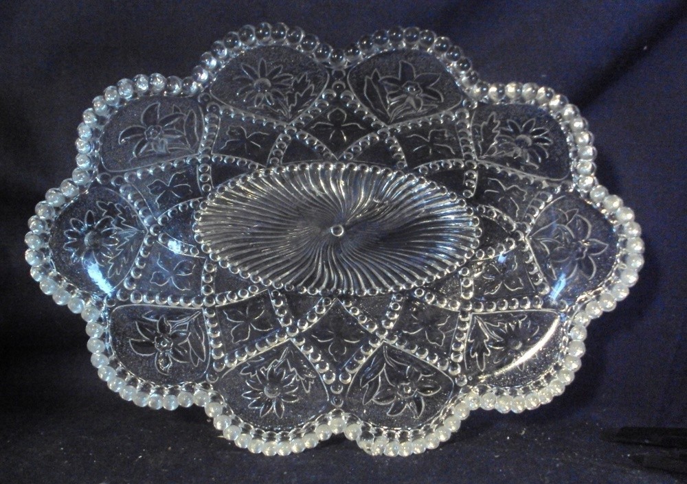 Westmoreland Glass Daisy relish dish 8.5" by 6" oval bowl