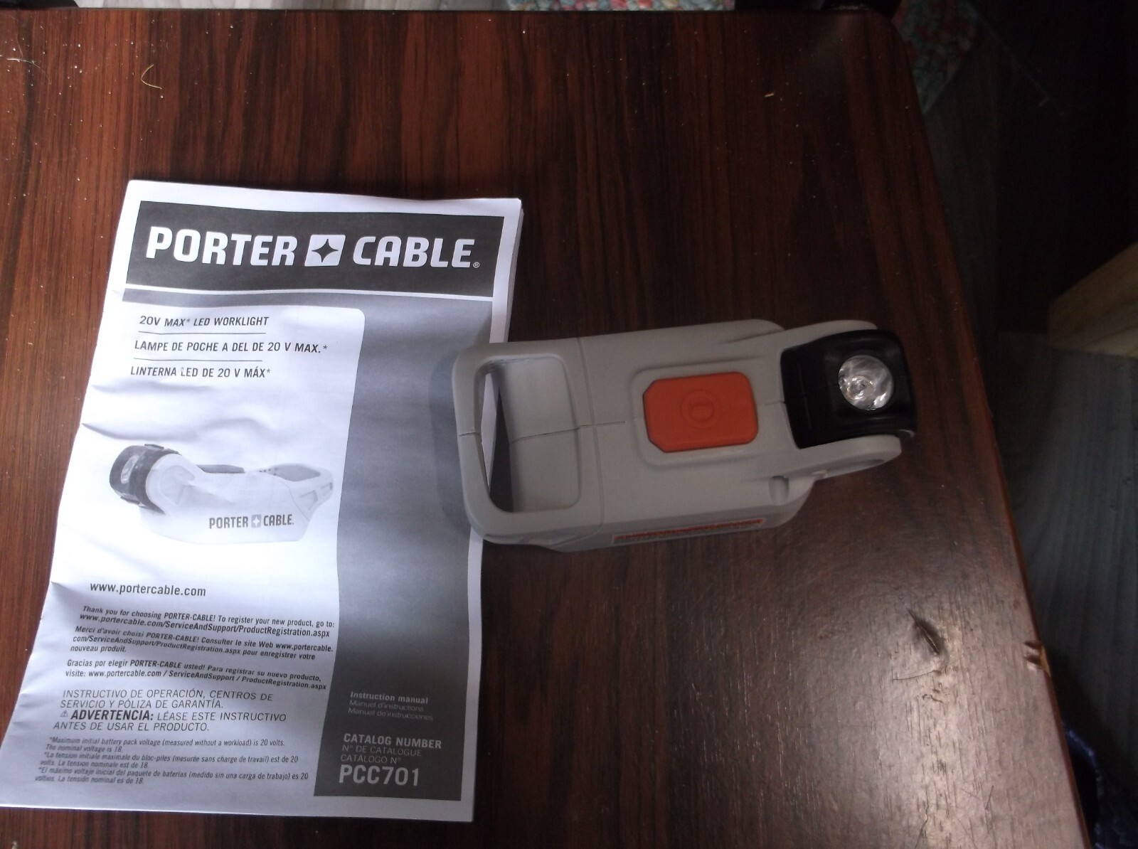 PORTER CABLE PCC701 20V Max Li-Ion LED Flashlight Work Light TOOL ONLY