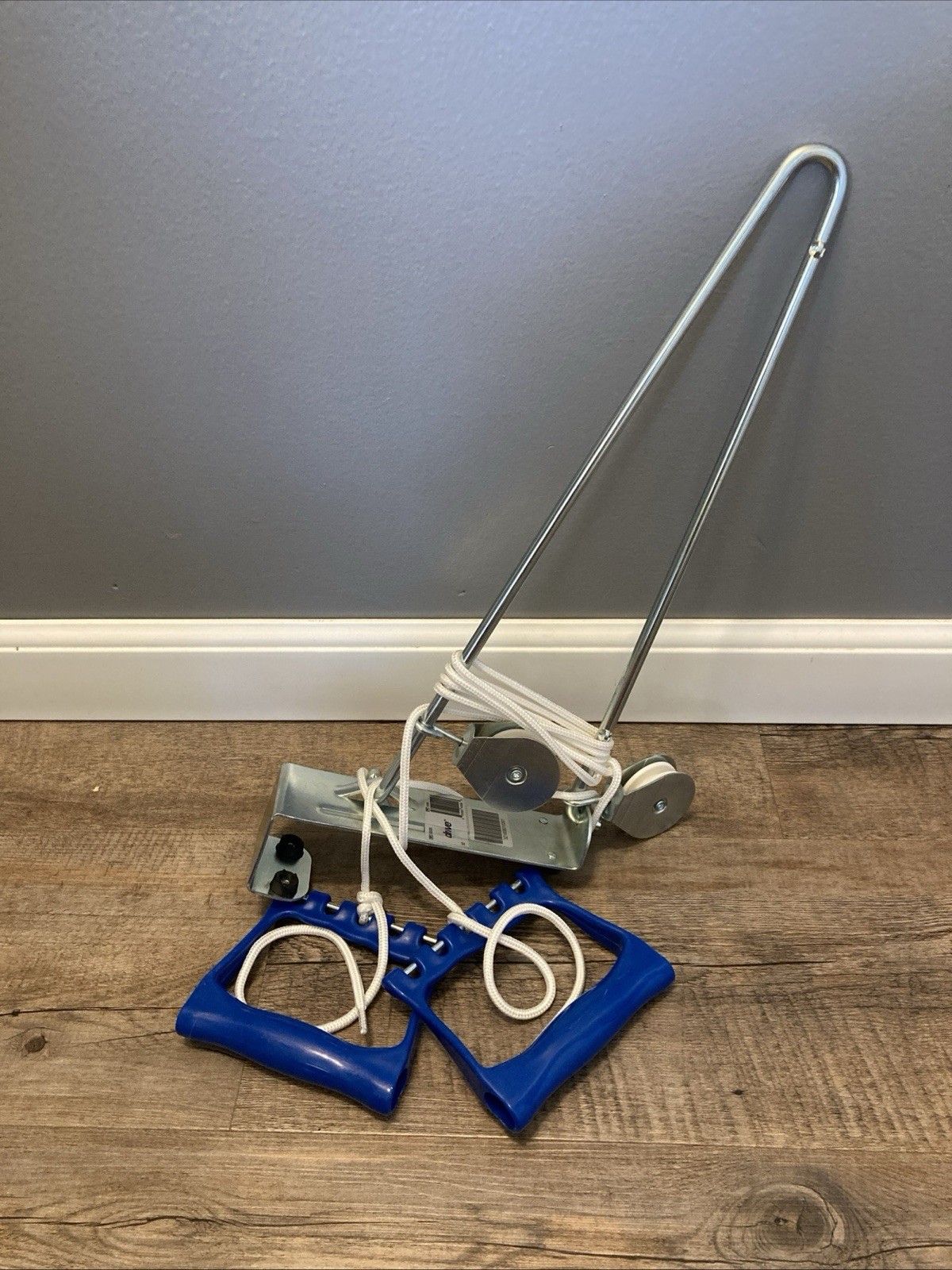Rehab Med Equip Over The Door Arm And Shoulder Exerciser Blue Handles White Rope