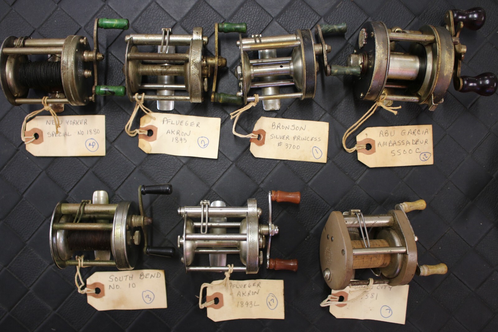 Lot of 7 Vintage Fishing Reels #6