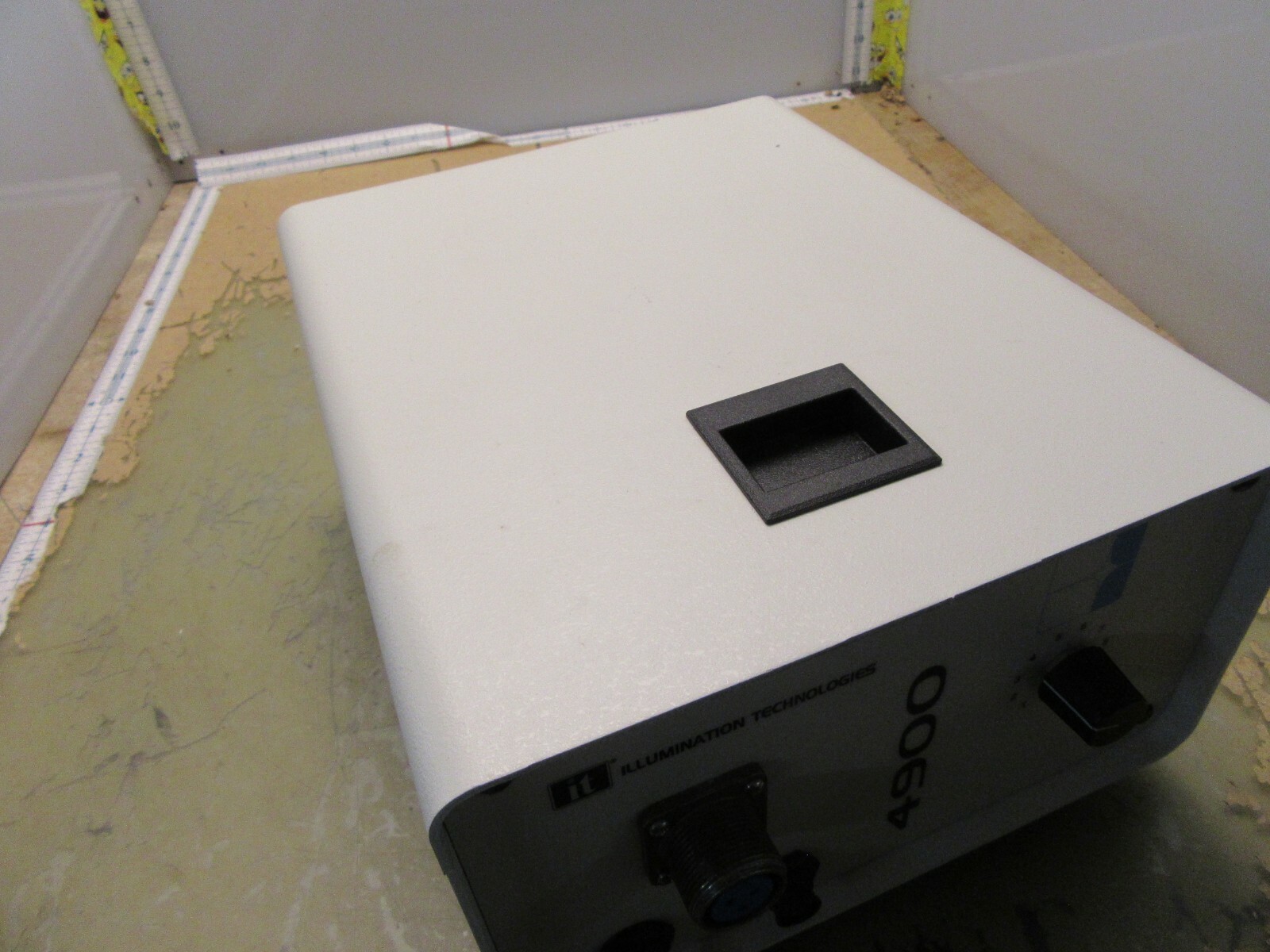 illumination technologies 4900 fiber optic light source power supply [2*R-23.75]