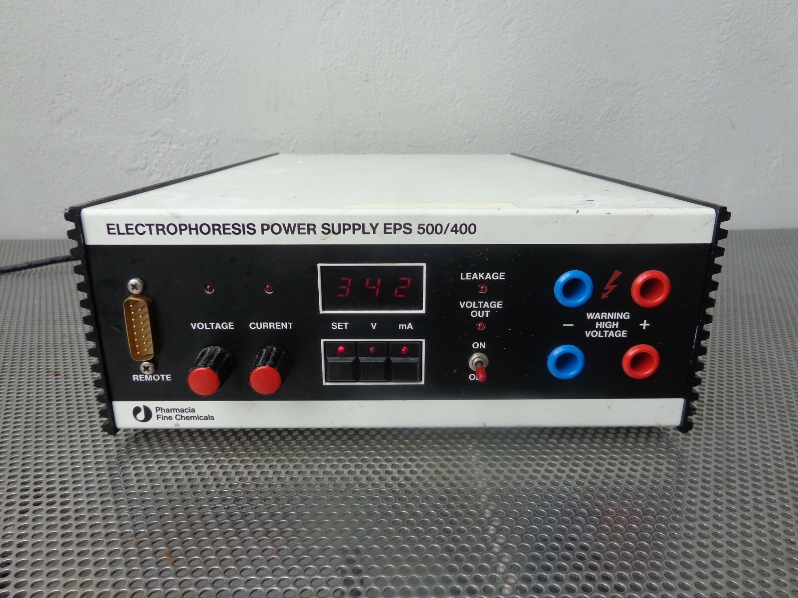 Pharmacia Biotech 19-7901-01 EPS 500/400 Electrophesis Power Supply