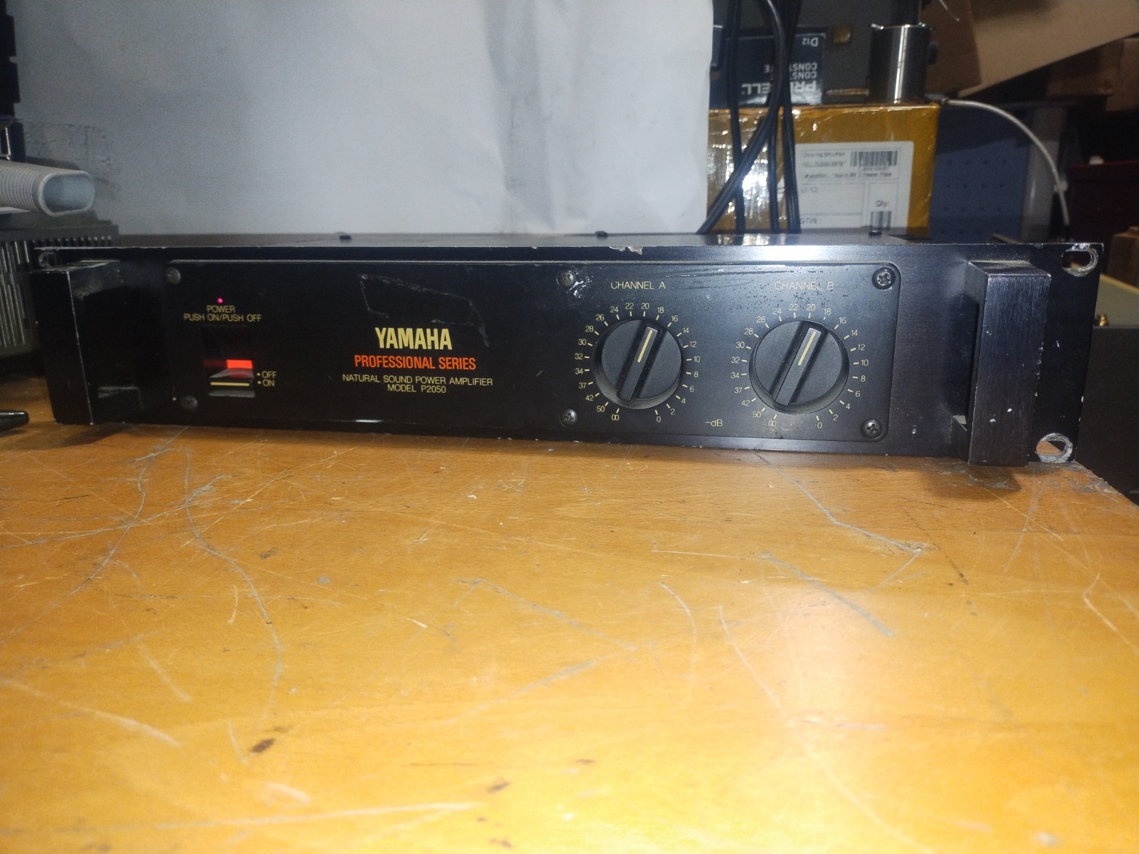 Yamaha P2050 Power Amplifier Professional Series Power Tested