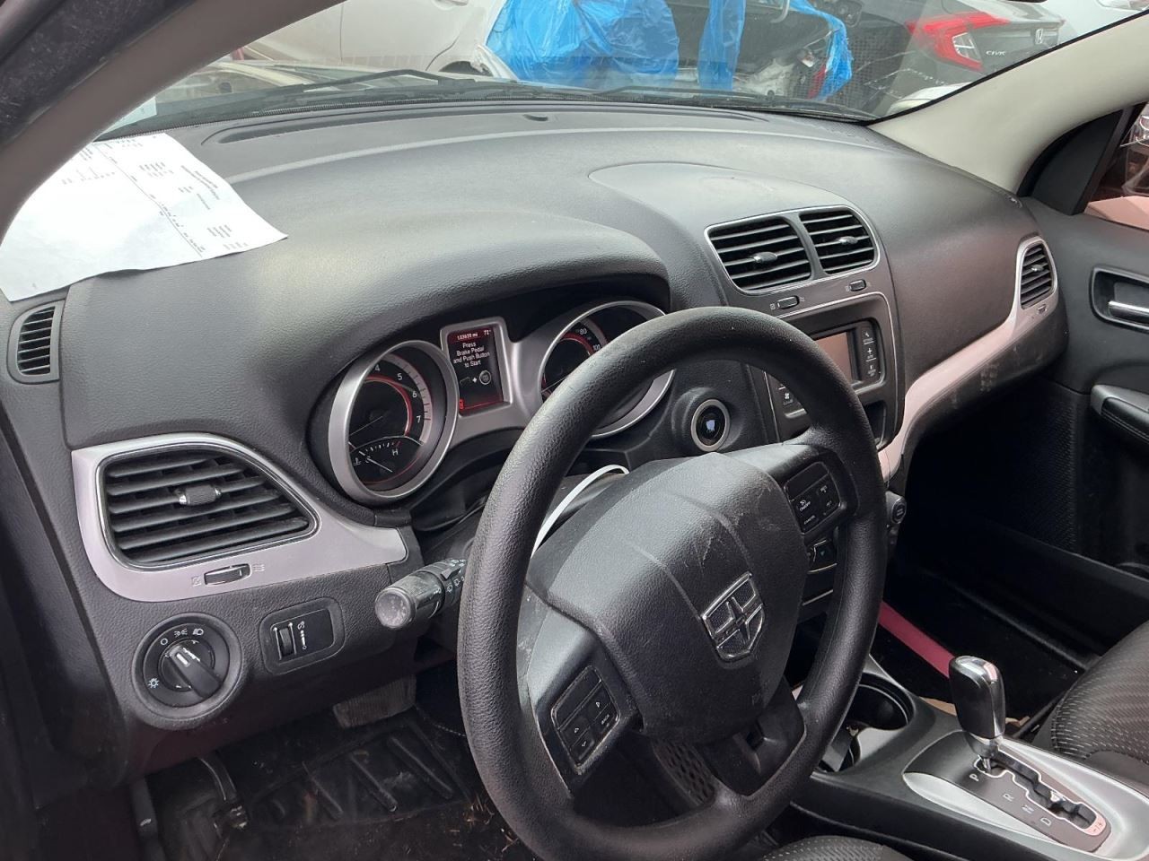 JOURNEY 2015 Glove Box 4984169