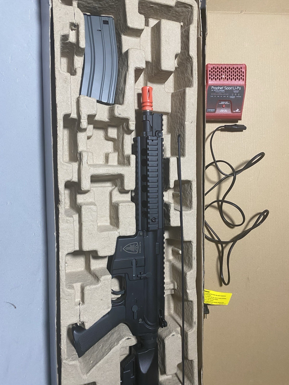 Airsoft Gun M4 CQB 700 Shots Battery Powered Airsoft Rifle (READ DESCRIPTION)