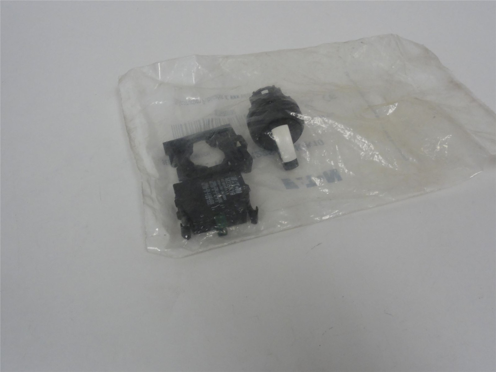 240315 New In Box; Eaton M22S-WRK-K10 Pushbutton - Non Illuminated; Modular