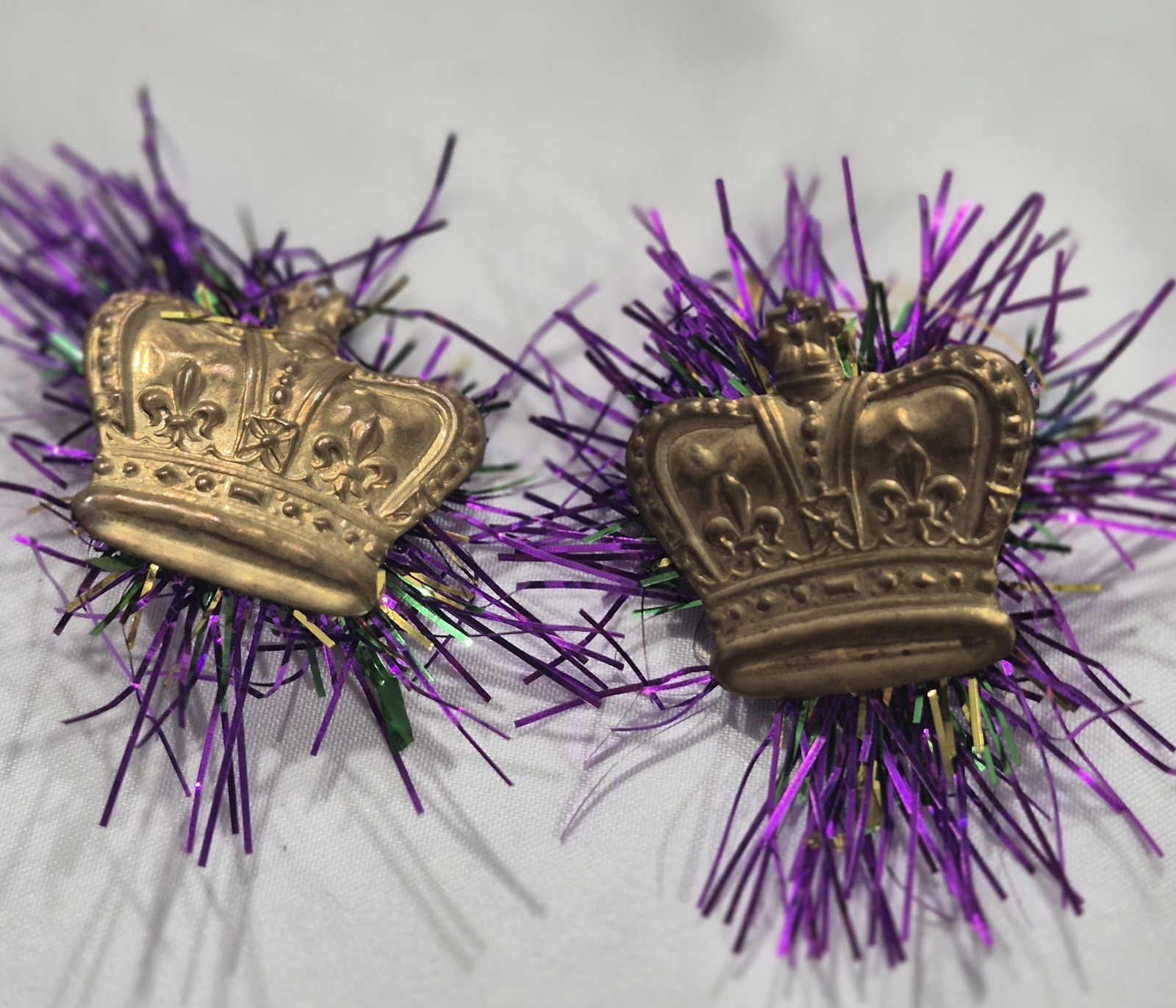 Vintage Unique Mardi Gras Crown Earrings   1 1/2in Pierced