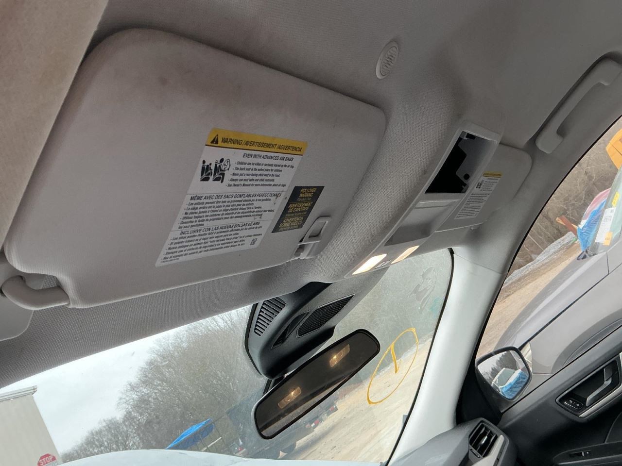 ESCAPE 2021 Glove Box 4924414