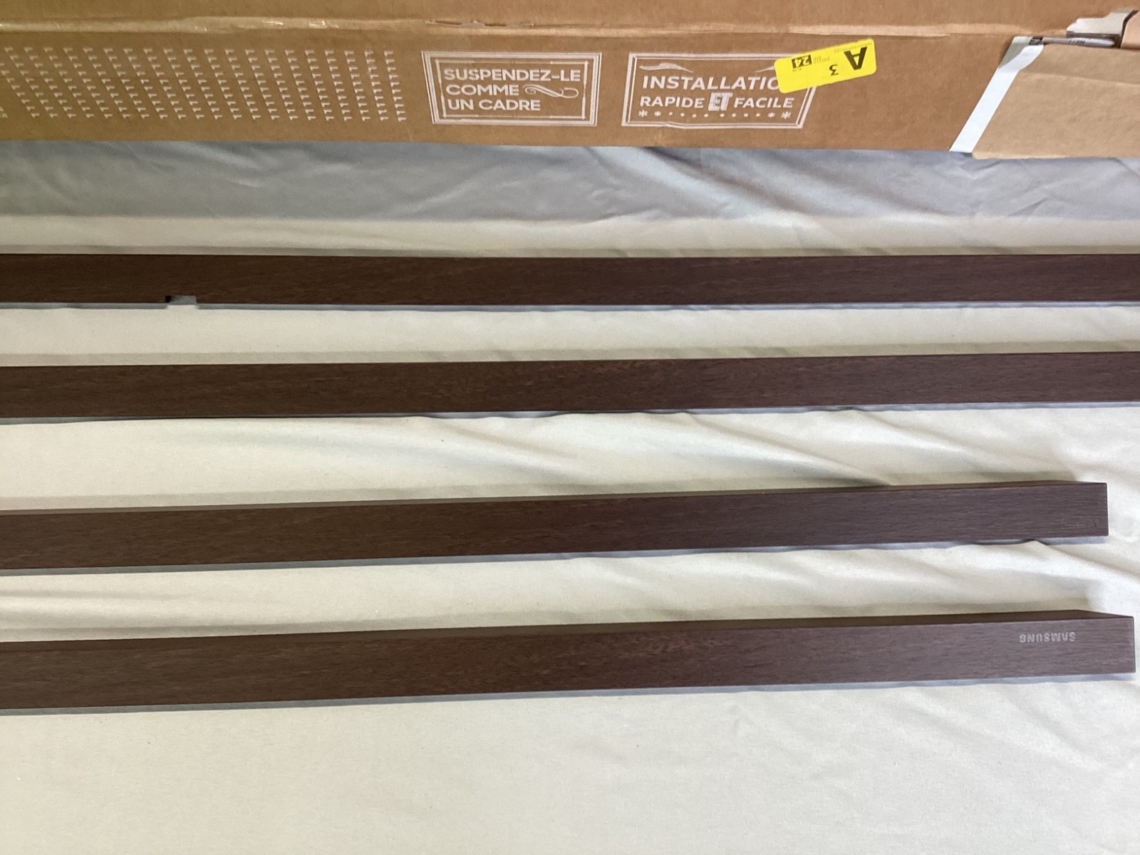 Samsung VG-SCFF65BWBZA 65" The Frame Customizable Bezel - Modern Brown - READ