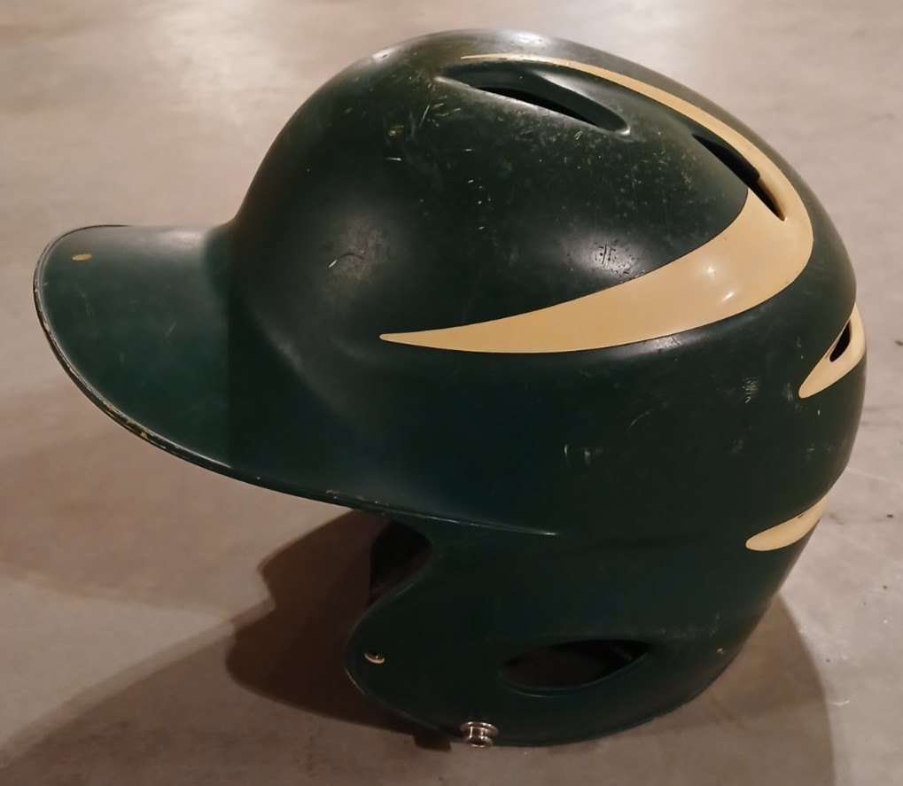 Mizuno Green Adult Baseball Helmet Size 6 7/8 - 7 1/2
