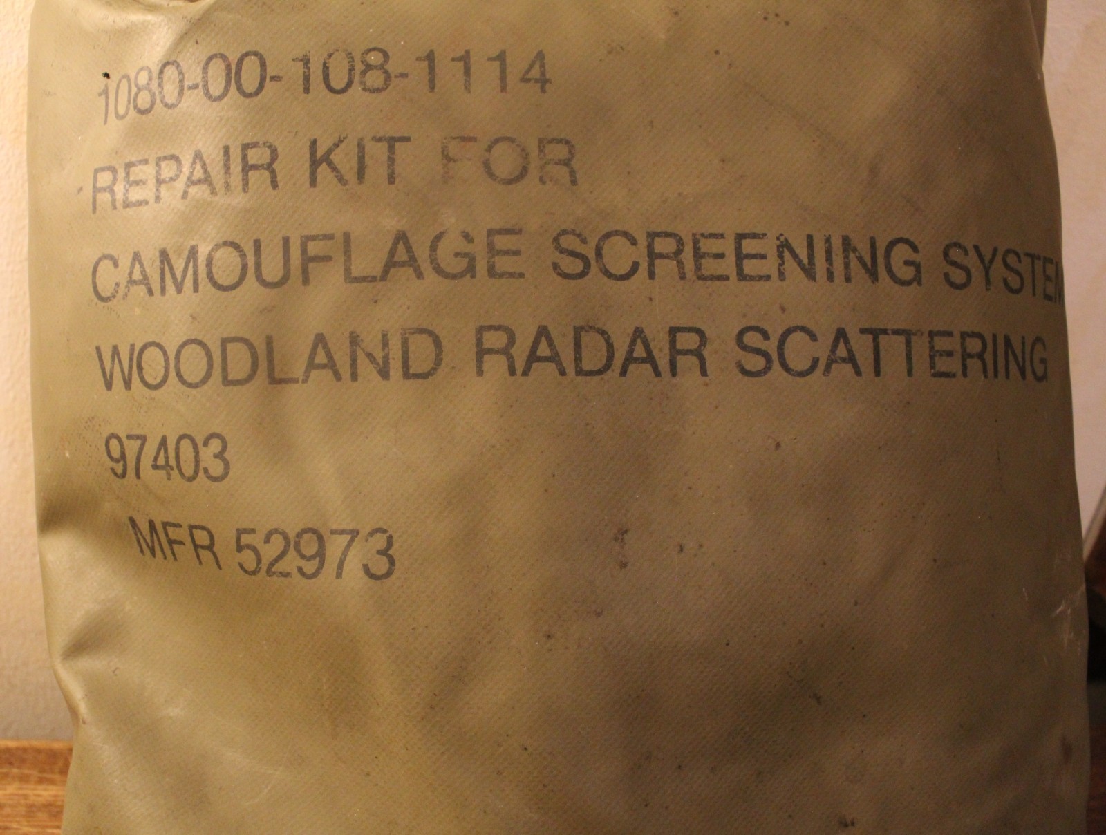 US Military Issue Bag of Camouflage Screening System Woodland Radar Scattering