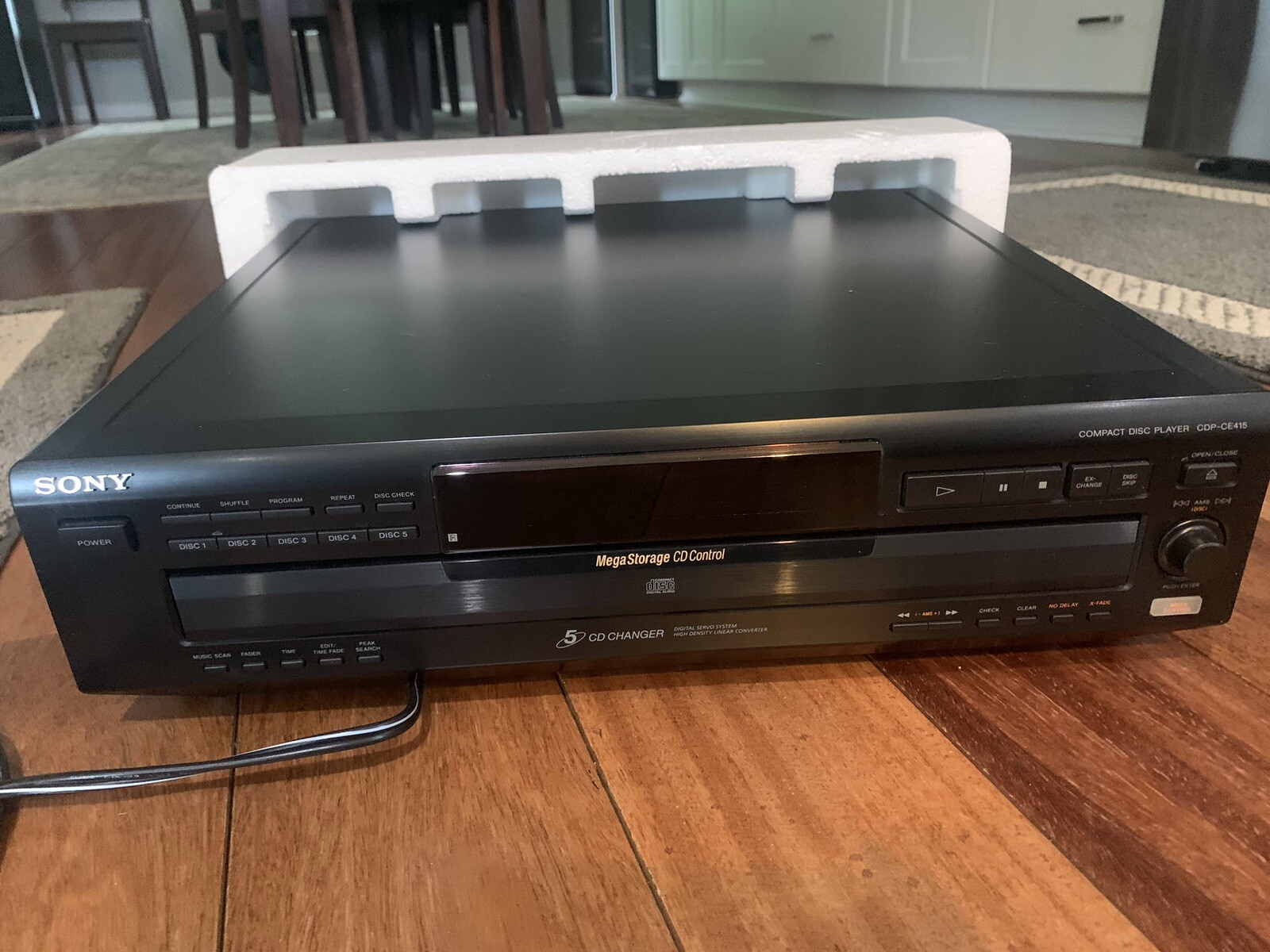 Sony CDP-CE415  Storage CD Control 5 Disc Changer Player W/remote & Cords In Box