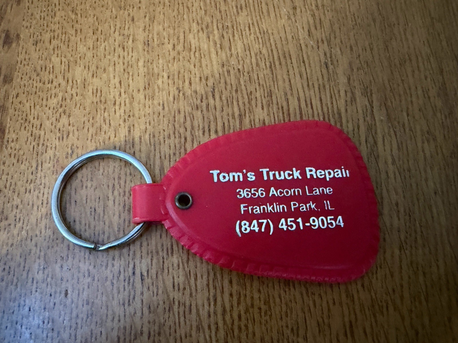 VINTAGE TOM’S TRUCK REPAIR FRANKLIN PARK IL ADVERTISING KEYCHAIN