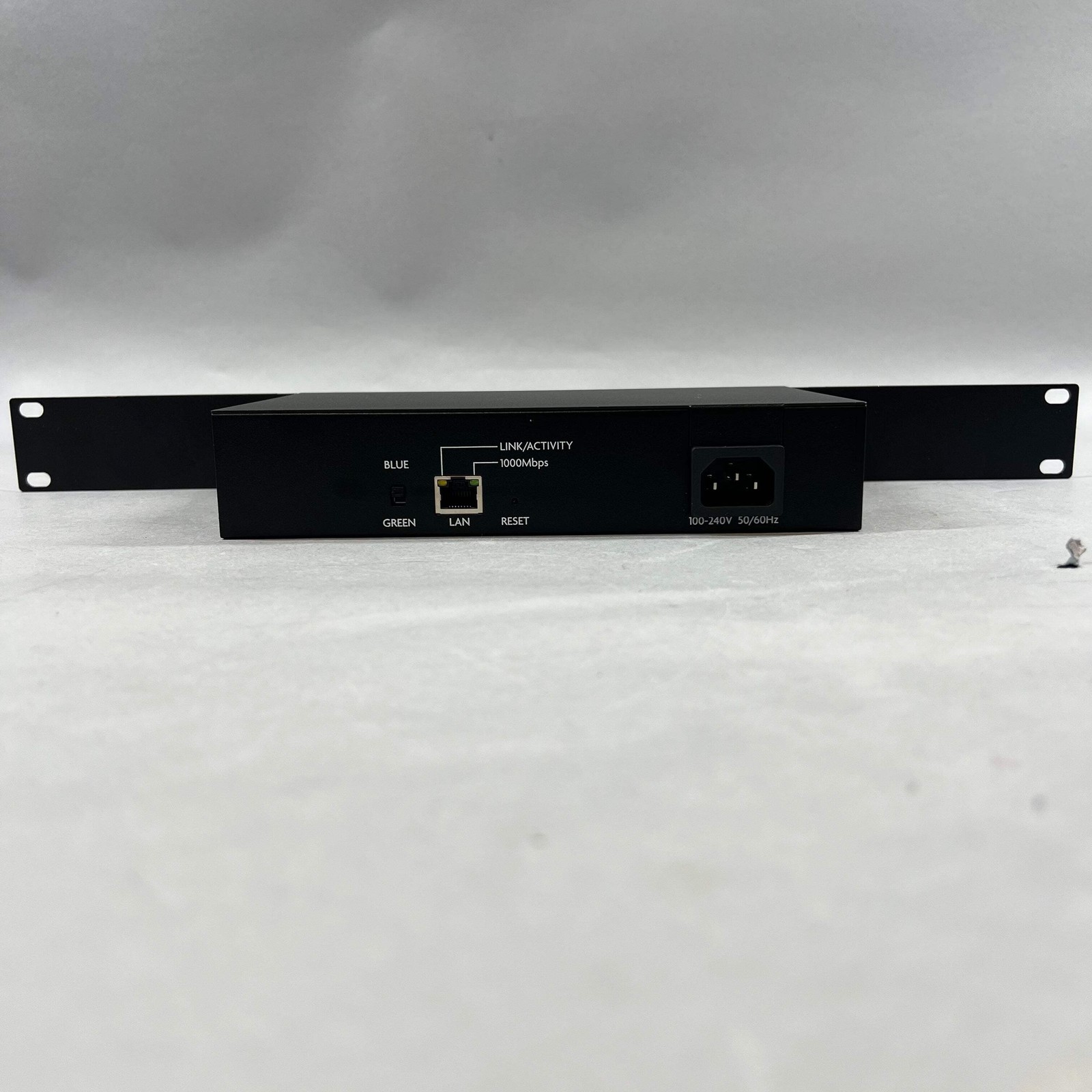 Luxul XWC-1000 Manages Luxul Access Points