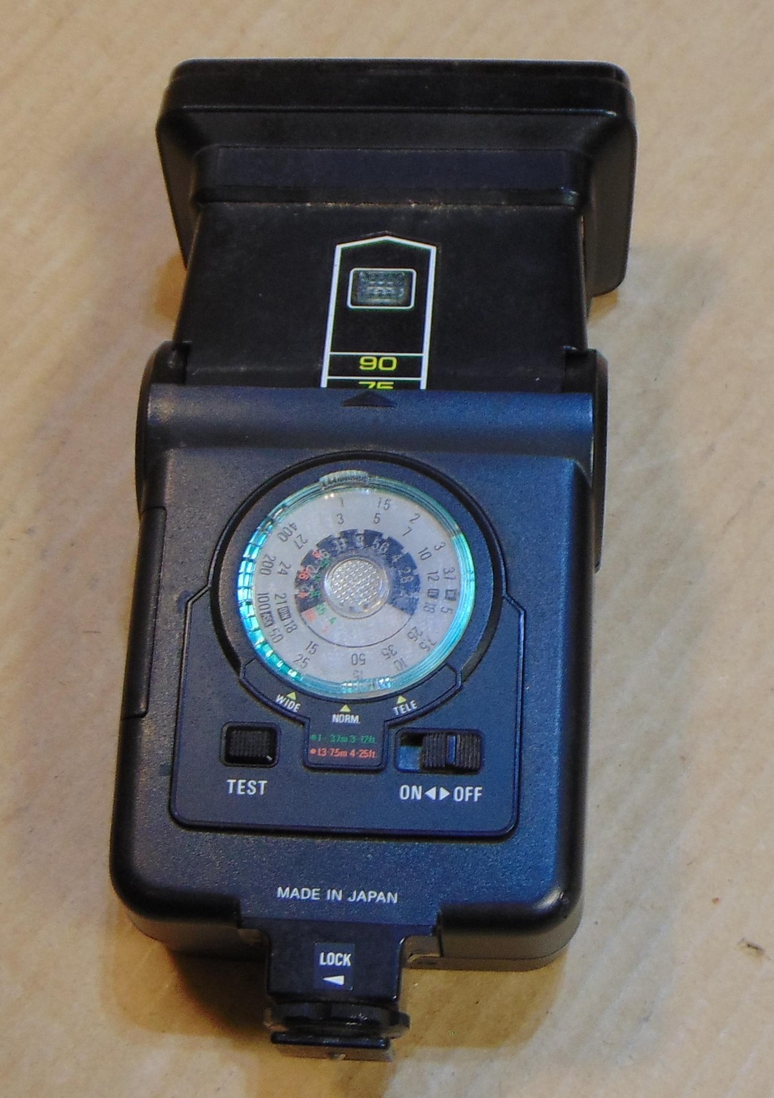 Starblitz 3000BTS Thyristor Computer Flash Unit with Filter Kit