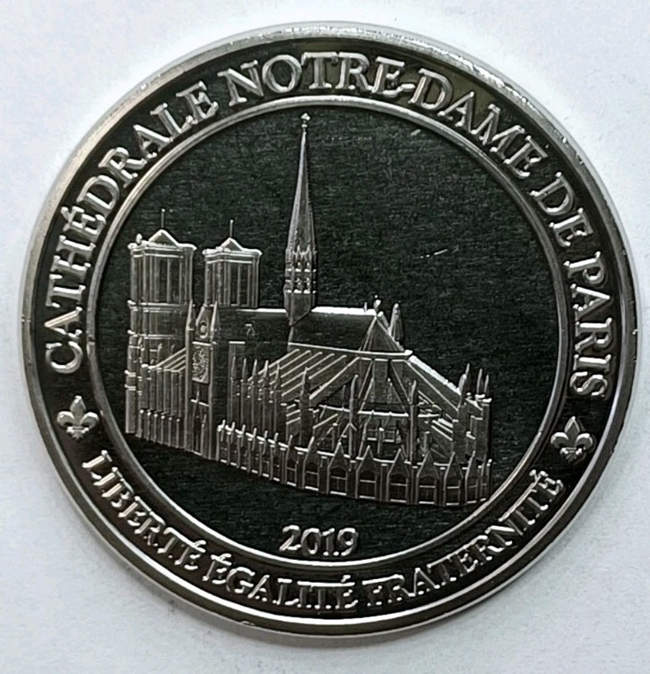 2019 Notre Dame Cathedral Rebuild 1.5" MEDAL Token Sealed in Original Package