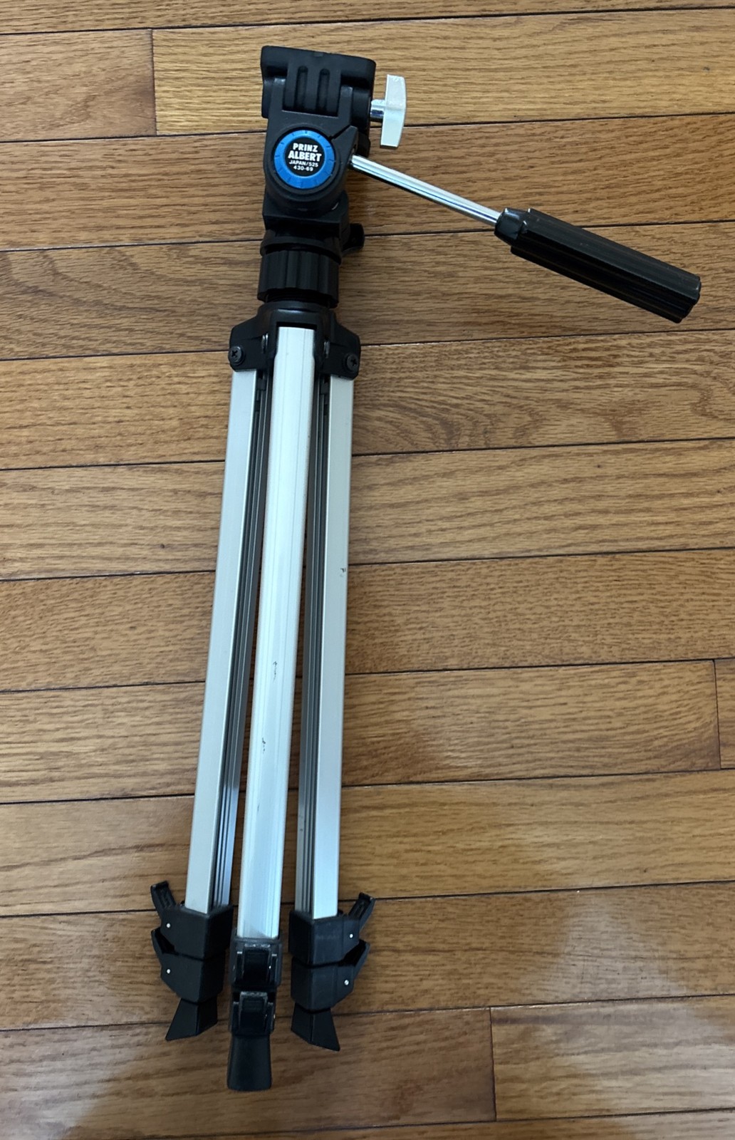 Prinz Albert Camera 43” Tripod Telescoping Pan Tilt Extendable Silver Japan