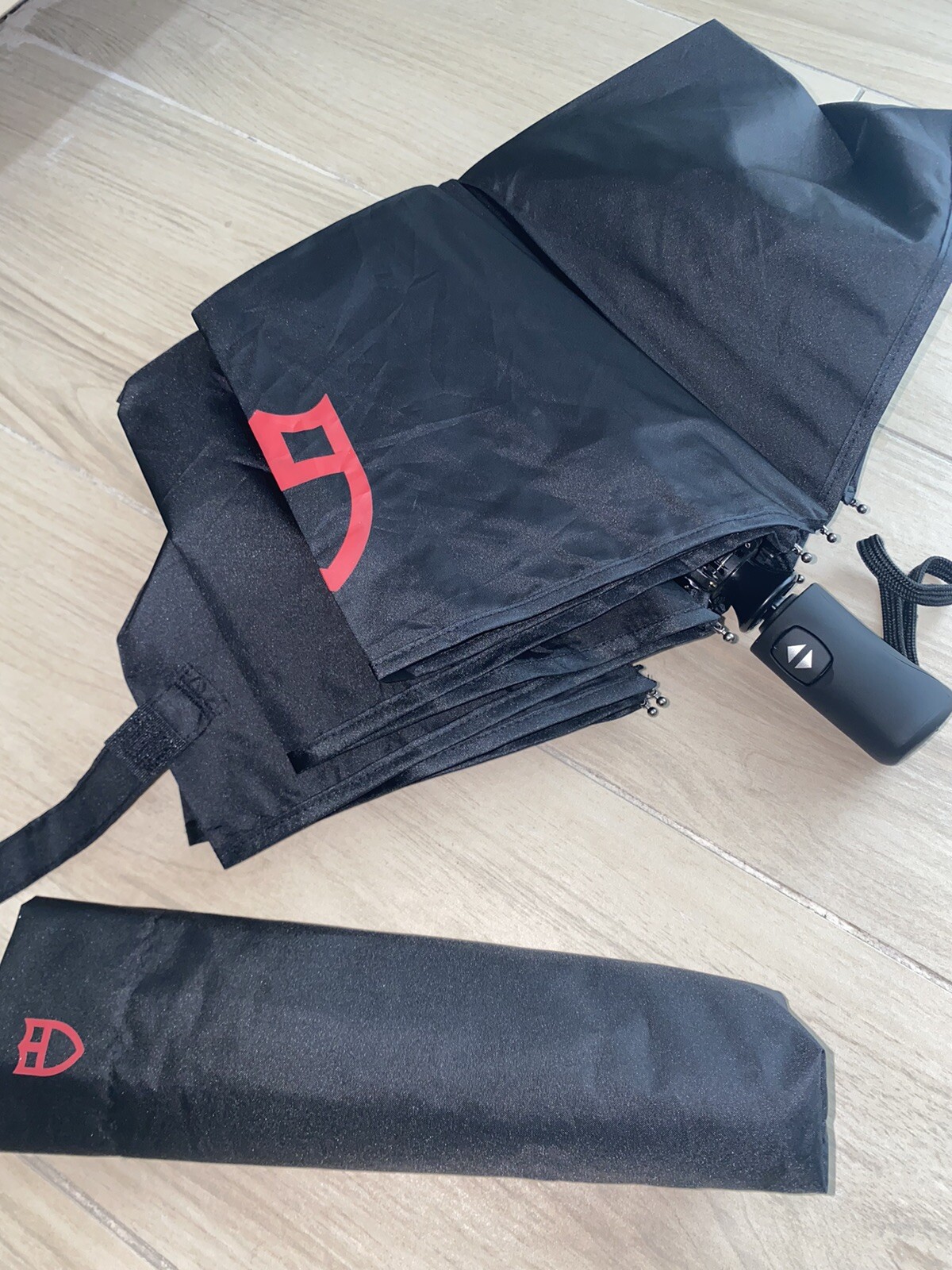 Tudor Black Umbrella/Black Umbrella