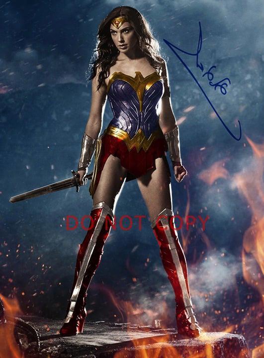 Gal Gadot Wonder Woman SIGNED reprint 8x10 Photo Autographed RP #5