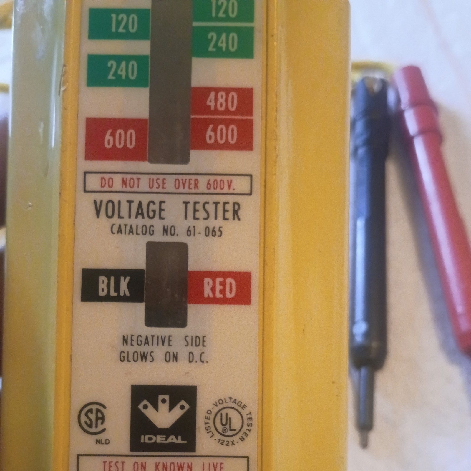 Ideal Voltage Tester 61-065