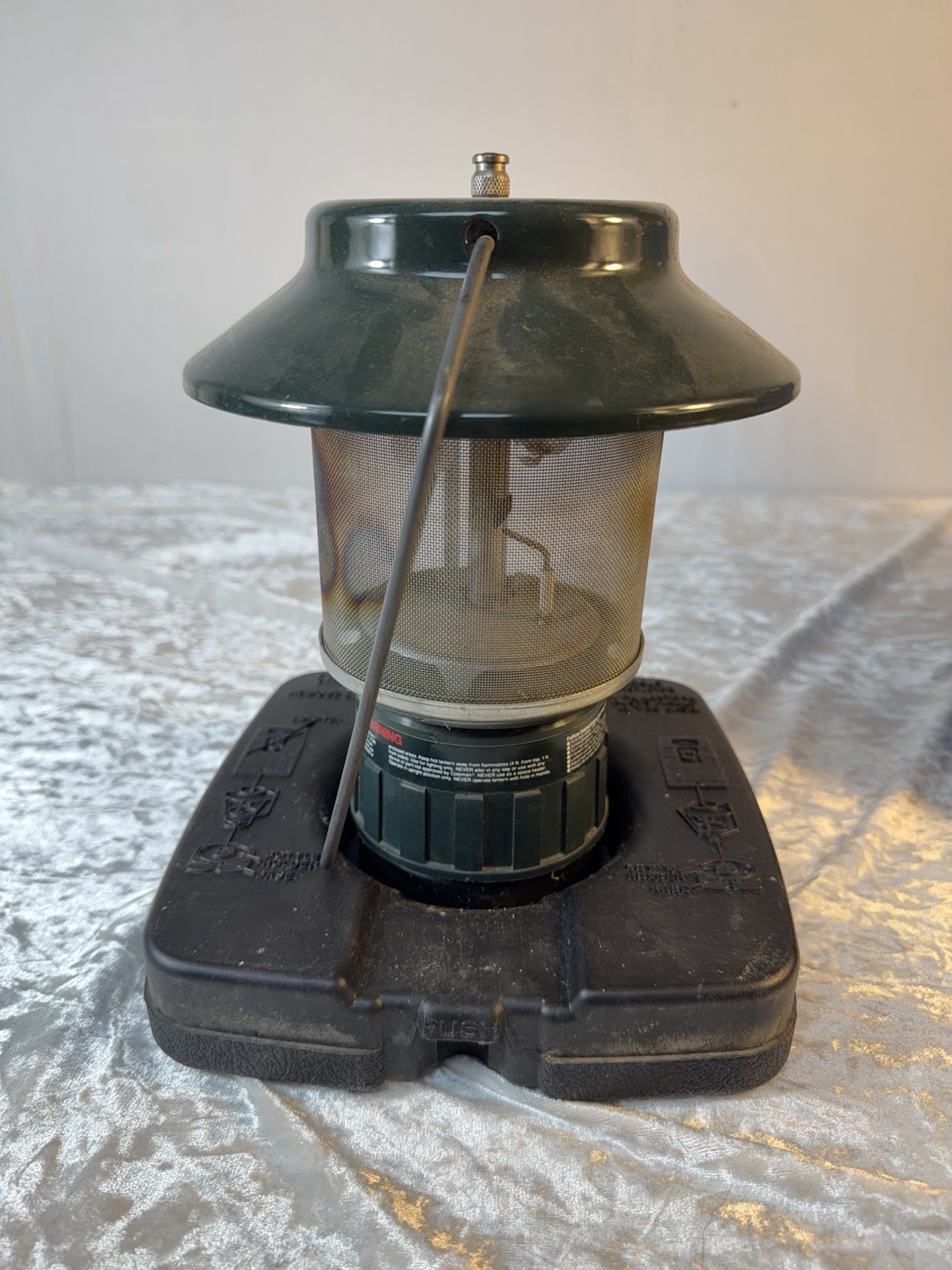 Coleman 5114 Propane Lantern Electronic Ignition w Hard Carry Case Camping