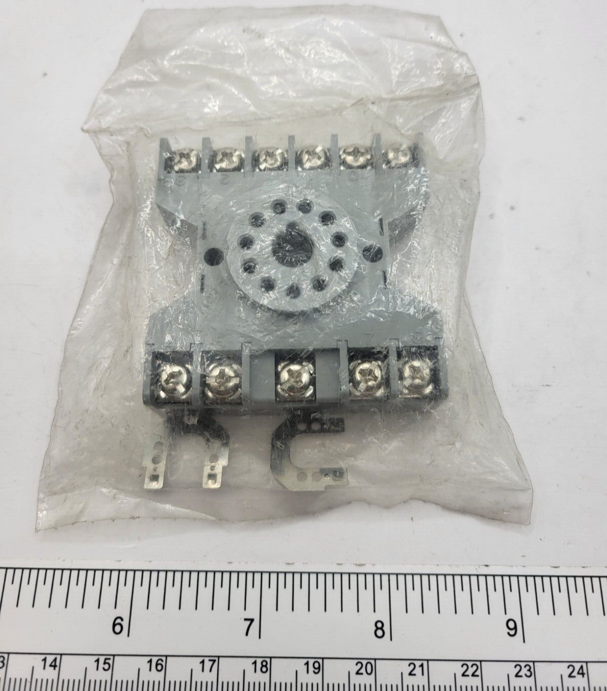 DAYTON 6X156E RELAY SOCKET BASES 11 PIN 10A 300VAC, 0151E