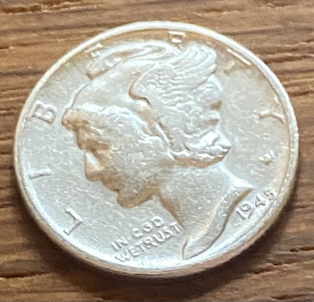 1945 Mercury Dime XF Philadelphia WWII Era 90% Silver Winged Liberty US Coin 10c