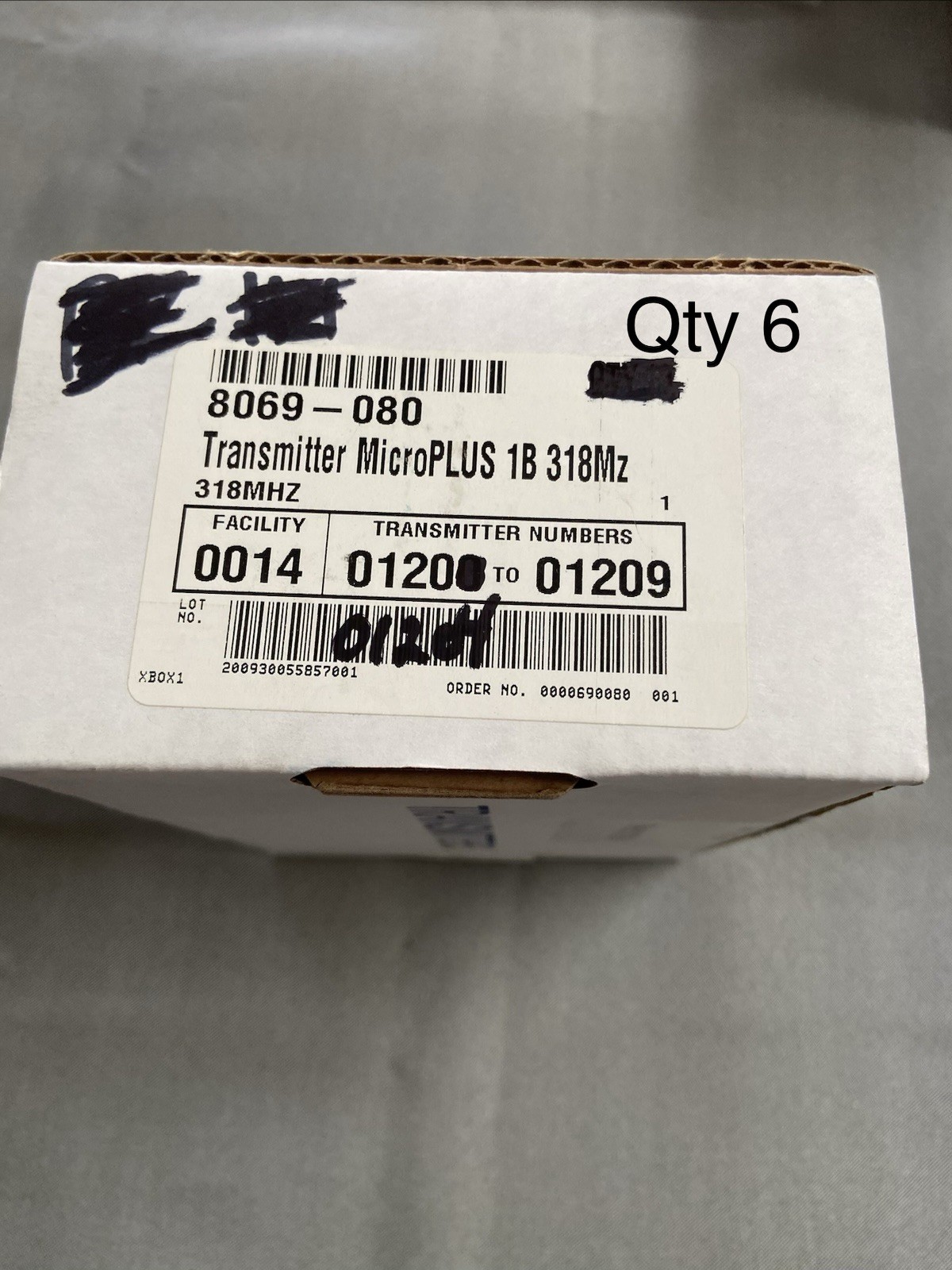 DoorKing MicroPLUS 1B 318Mz Transmitter White Qty 6 MPN 8069-080
