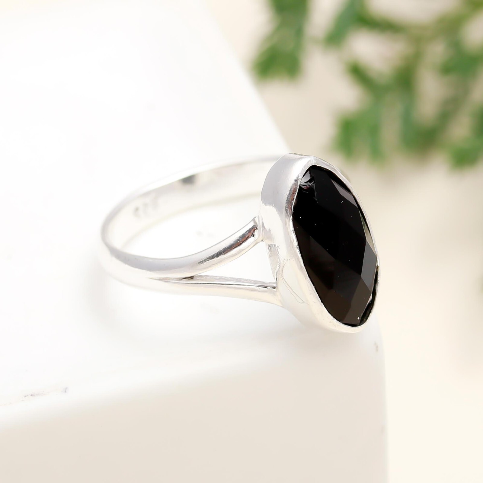 Black Onyx Gemstone Handmade 925 Sterling Silver Elegant Cocktail Ring -All Size