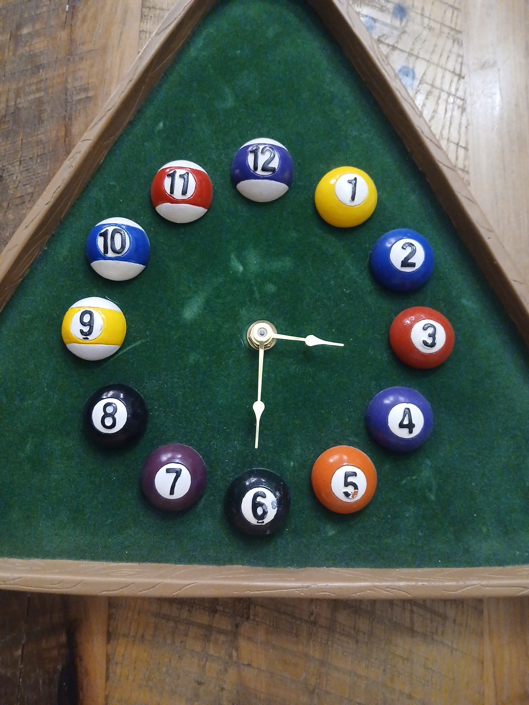Vintage Kirch Billiards Pool Wall Clock Triangle Shape Rack Pool Balls