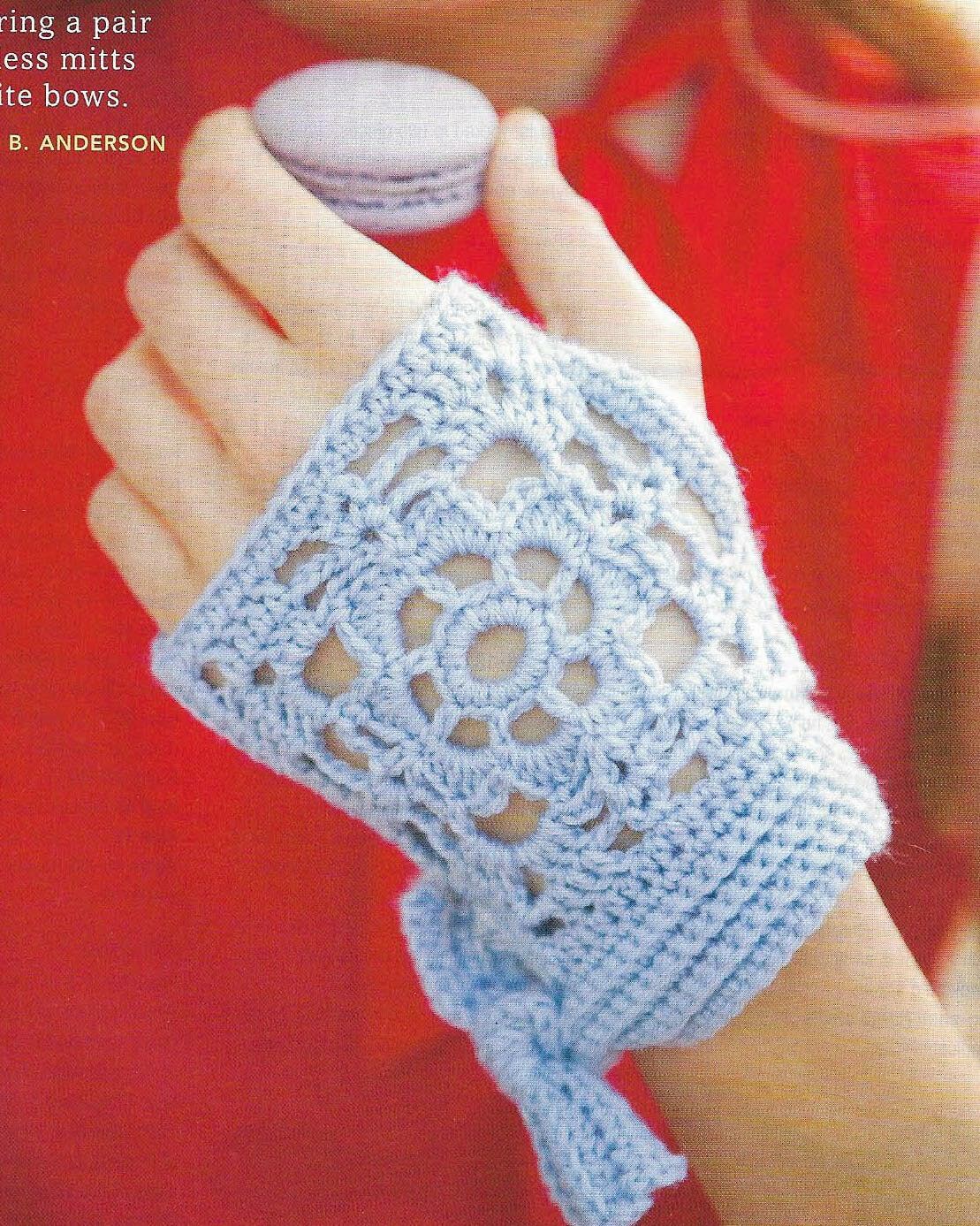 CAFE WRISTERS FINGERLESS MITTS WOMEN'S CROCHET PATTERN INSTRUCTIONS