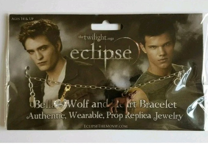 The Twilight Saga Eclipse Bella’s Wolf & Heart Bracelet NECA Replica  2010 New
