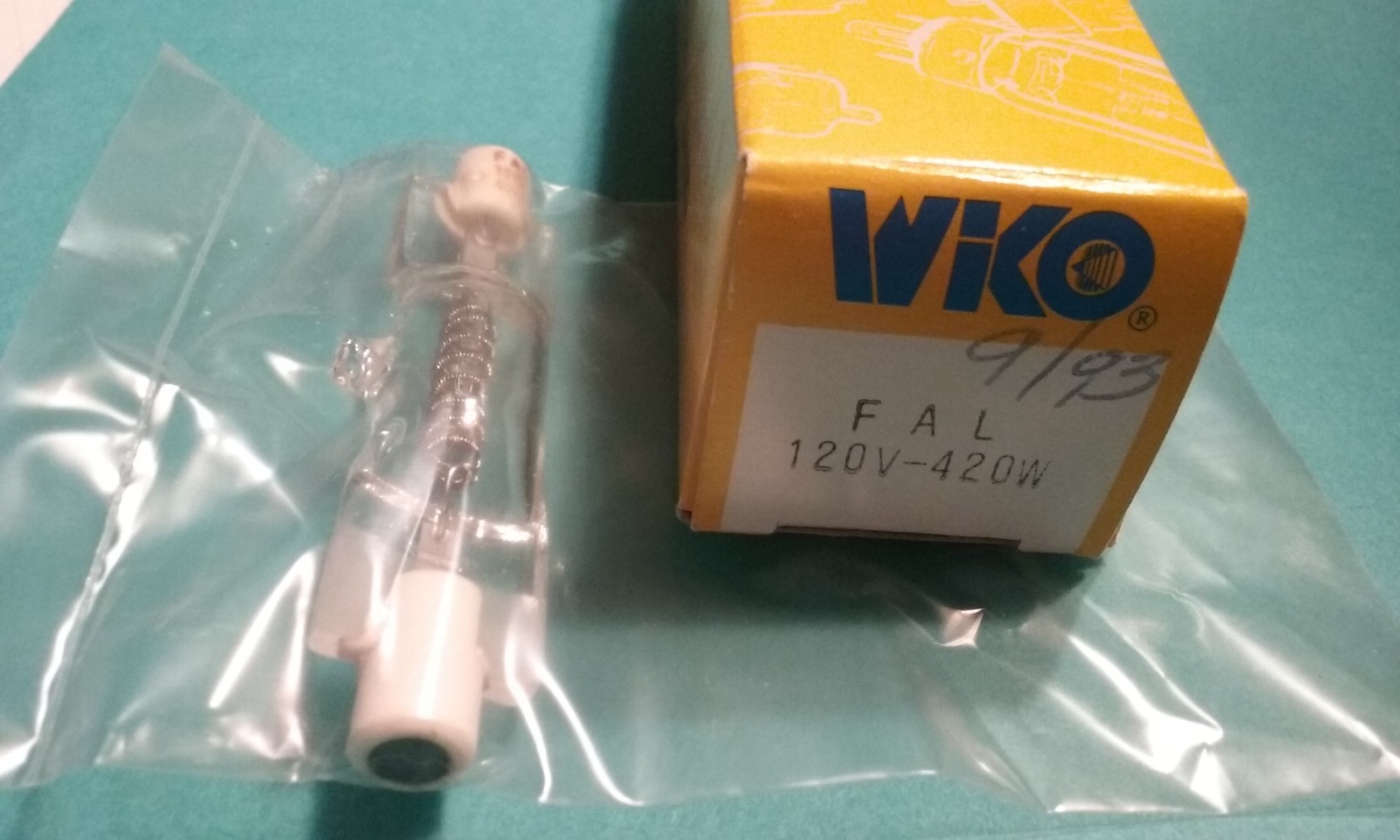 Wiko FAL lamp Light Bulb 420W 120v AV photo 420 watt 120 volt video lighting NoS