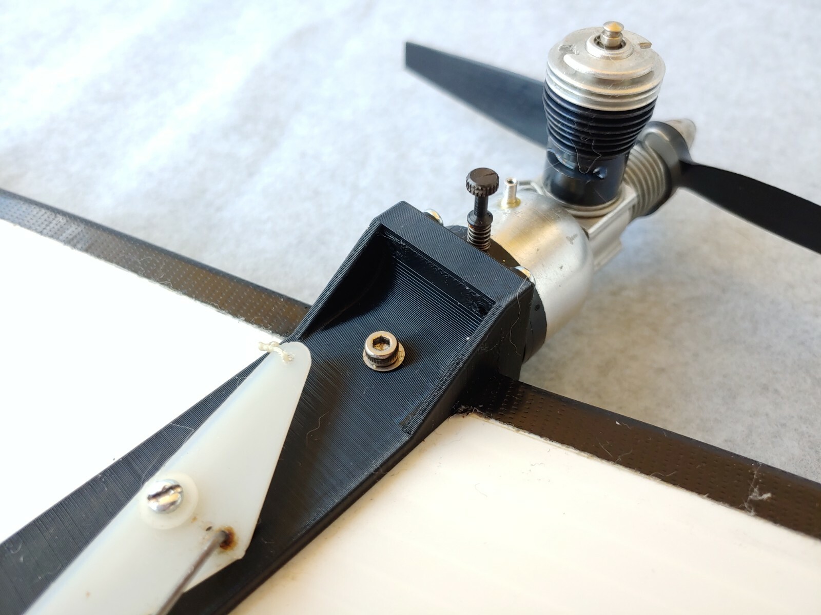 Coroplast Control Line Engine Mount Cox .049: Man-Win Trainer, etc.