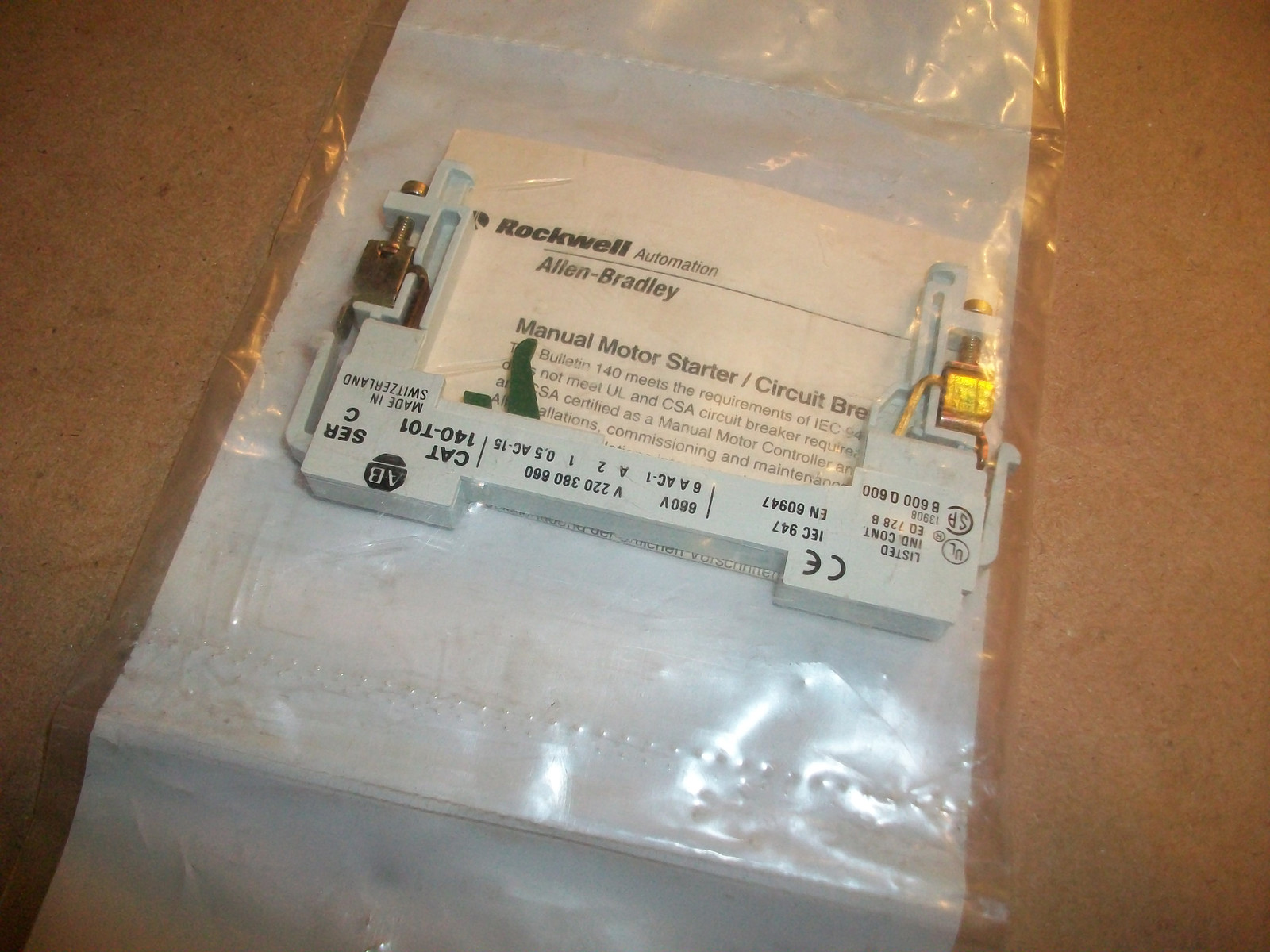 Allen Bradley Aux. Contact 140-T01  Series C    NEW