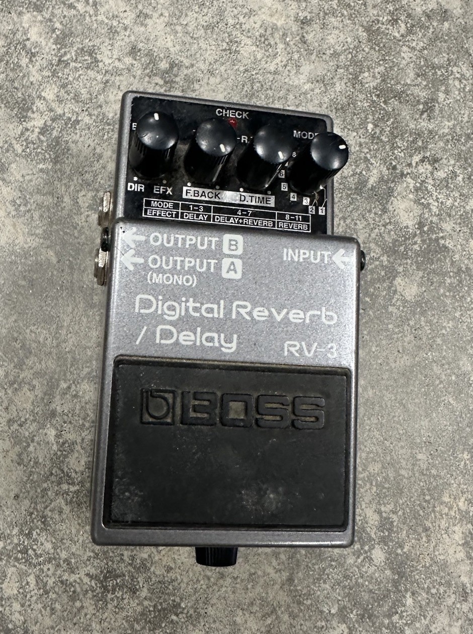 Boss RV-3 Digital Reverb / Delay Guitar Effects Pedal Made In Taiwan