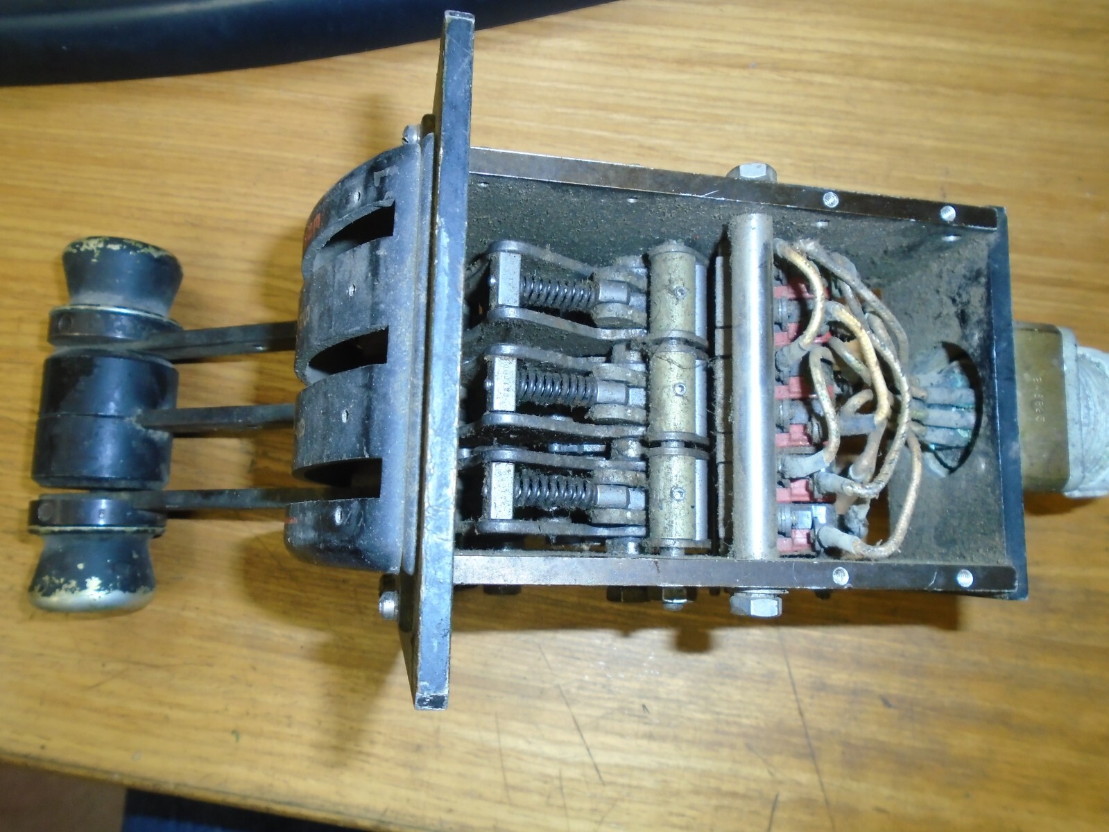 A-12 Gyropilot FLIGHT CONTROLLER 664416-113 Sperry Gyroscope co.