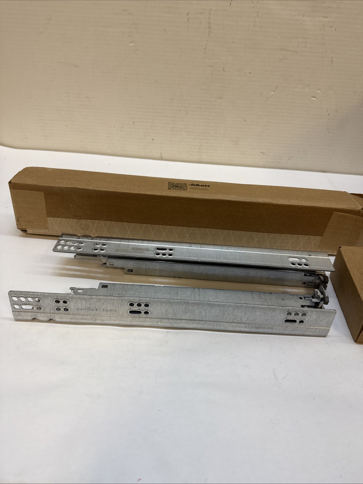 1 PAIR Blum TANDEM plus BLUMOTION 563H381-02B Soft Close Drawer Slides