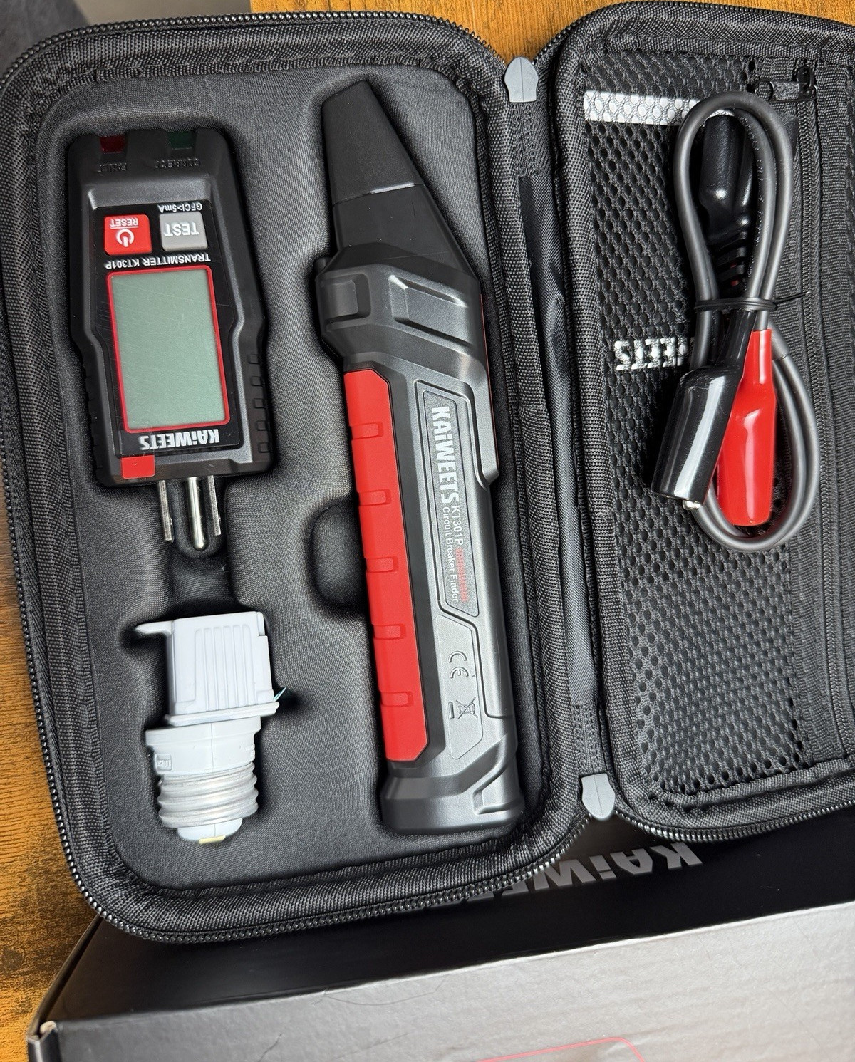 KAIWEETS KT301P Circuit Breaker Finder Kit Transmitter Receiver Digital Display