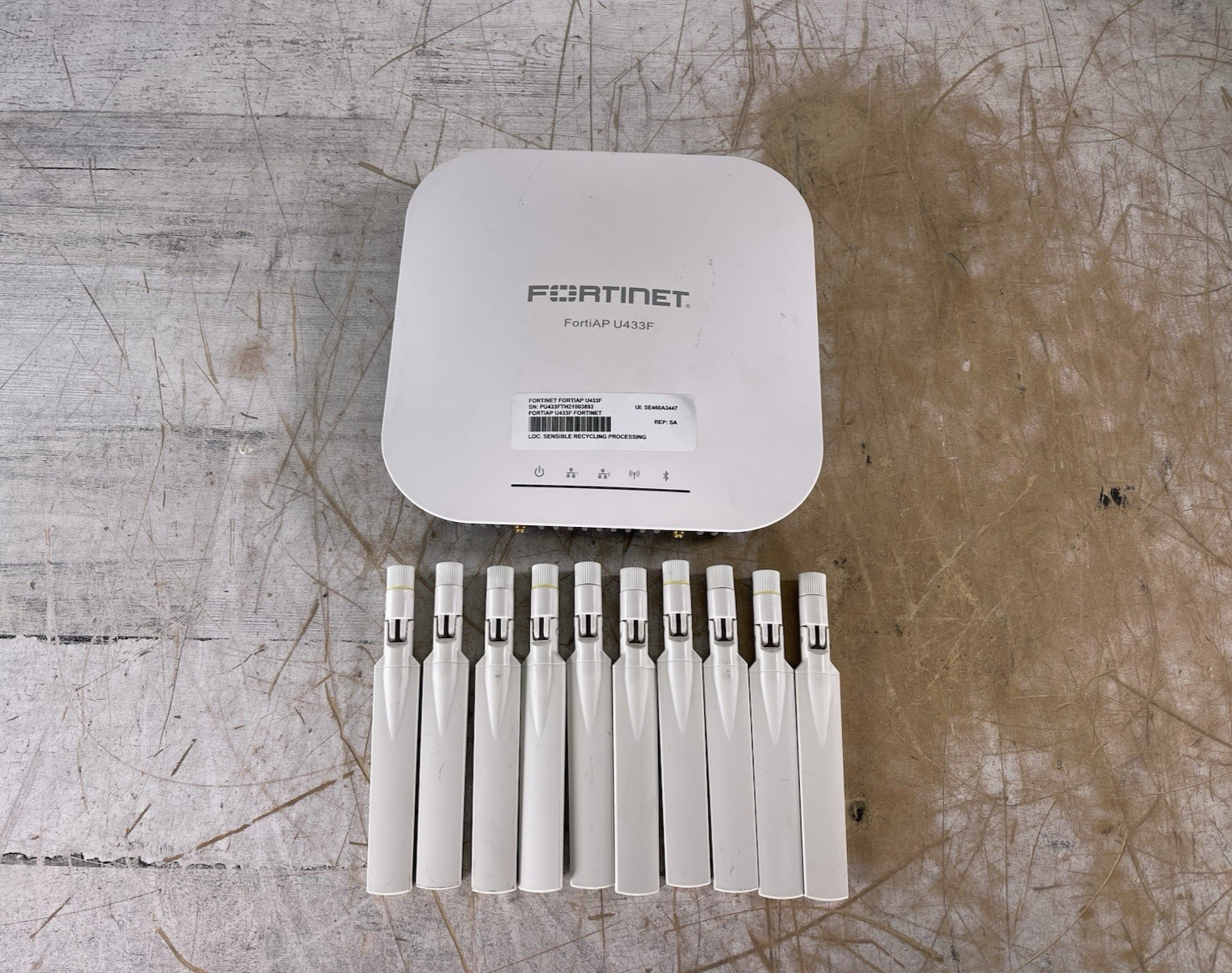 FORTINET FORTIAP U433F FAP-U433F WIRELESS ACCESS POINT W/ ANTENNA - UNCLAIMED