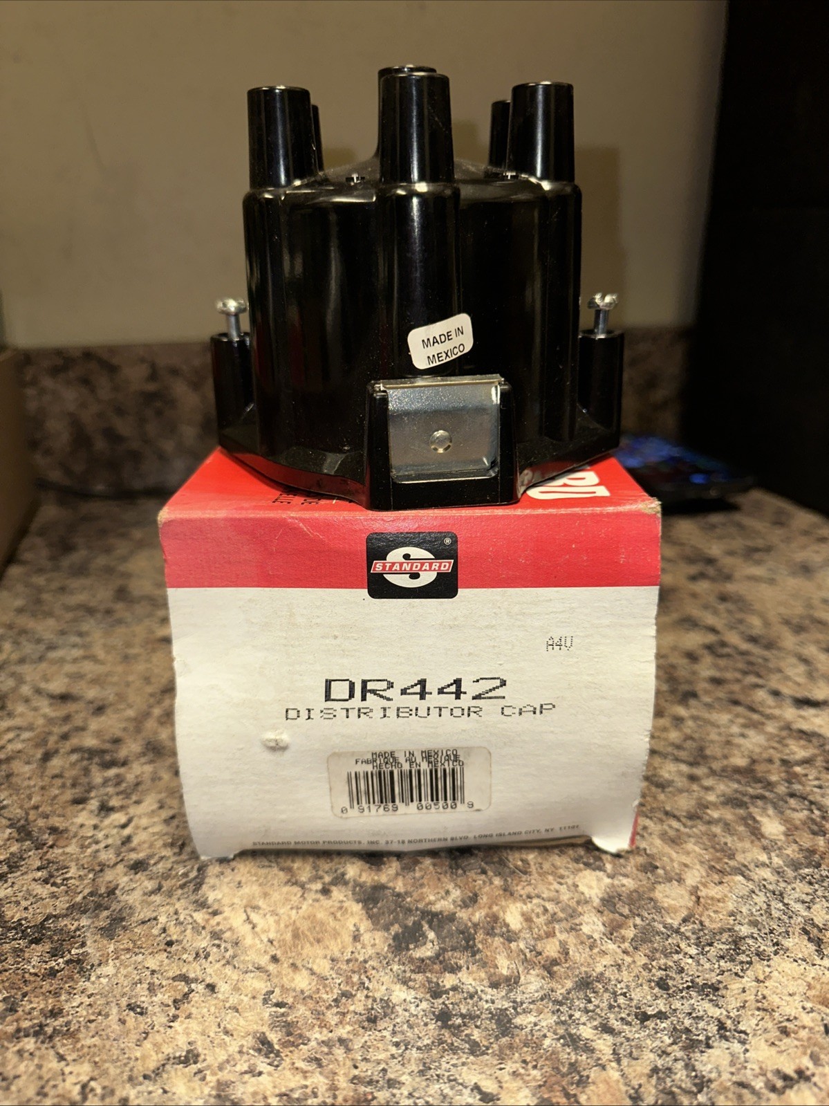 Standard DR442 Distributor Cap Fits 66-71 BUICK & JEEP +More Tap Desc.