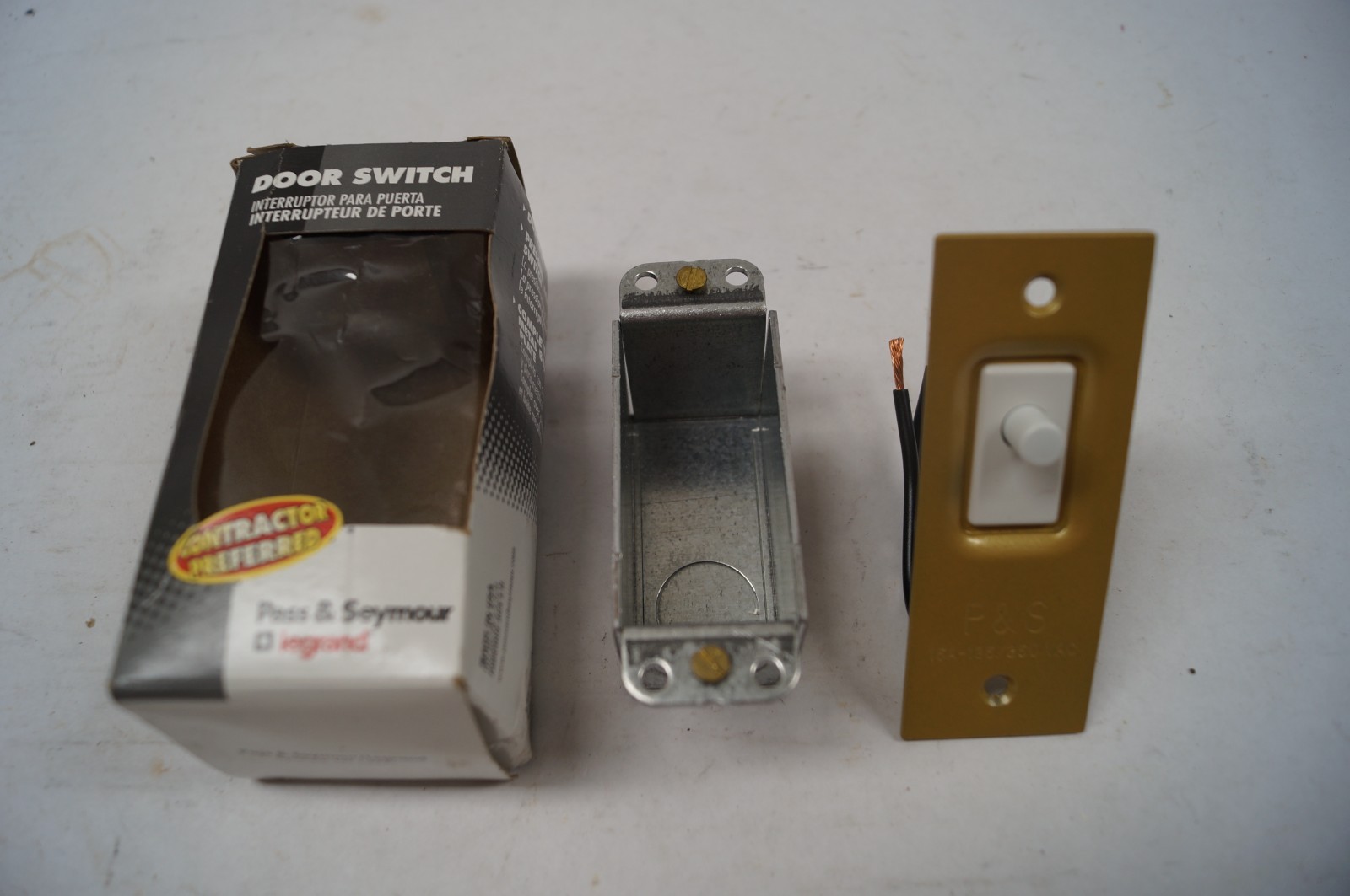 Pass & Seymour 1200 CC Door Interrupter Switch Contractor Preferred NEW NOB B231